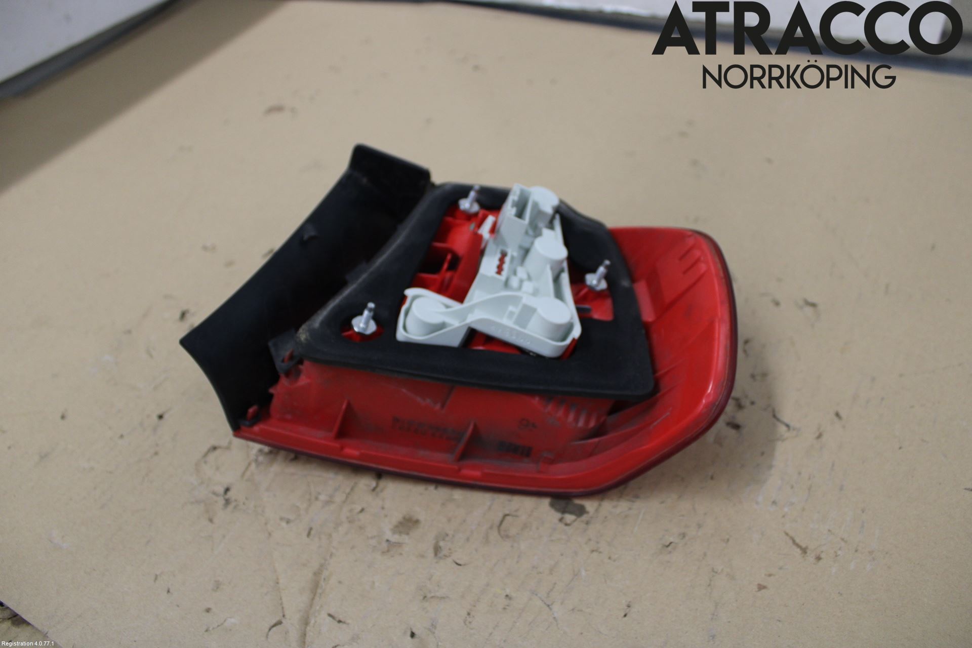 BMW 3 E90/91 SED/TOU 05-12 Baklykt Venstre