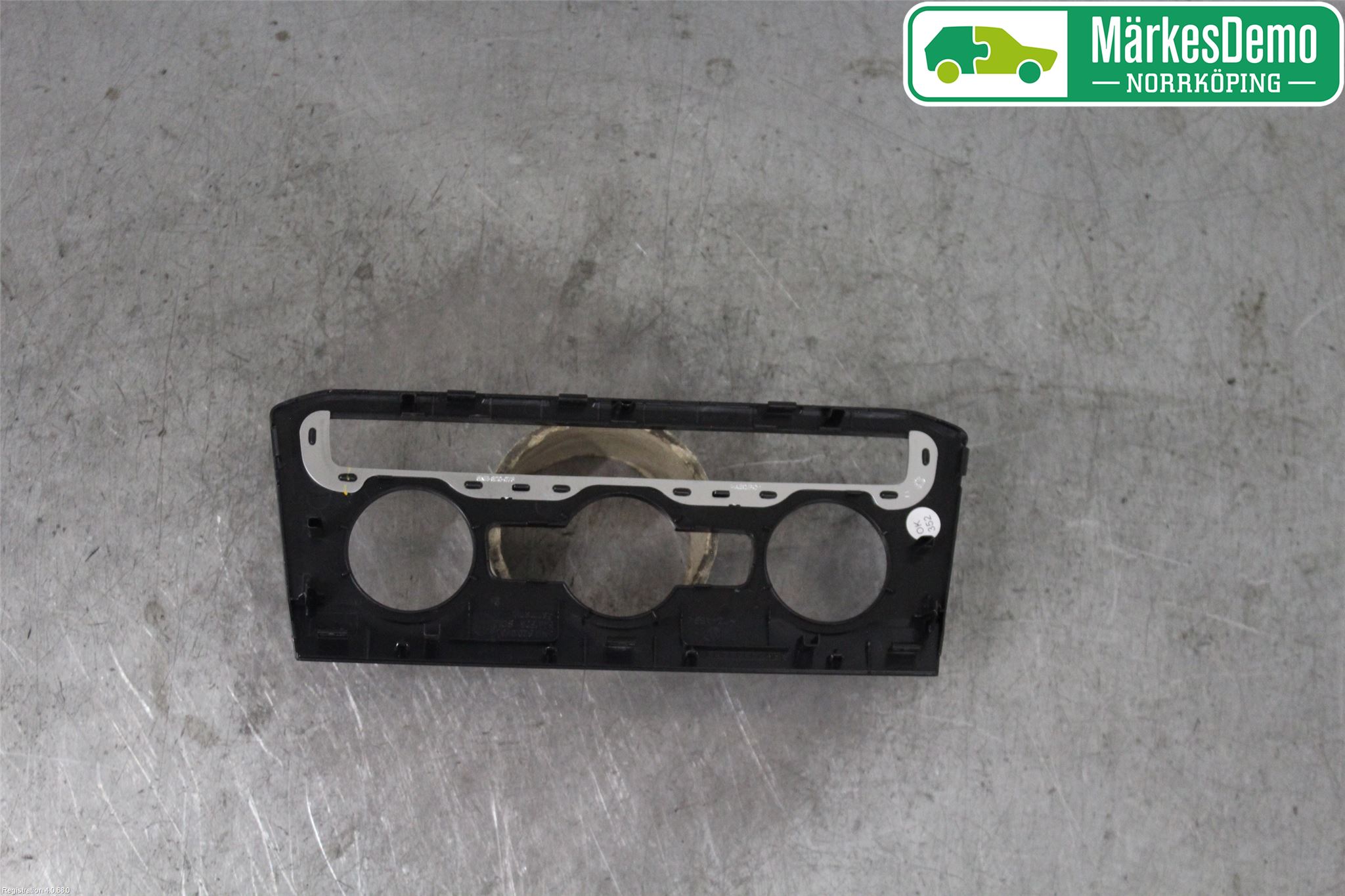 Volkswagen VW TIGUAN 16-24 Innr Radio Ramme