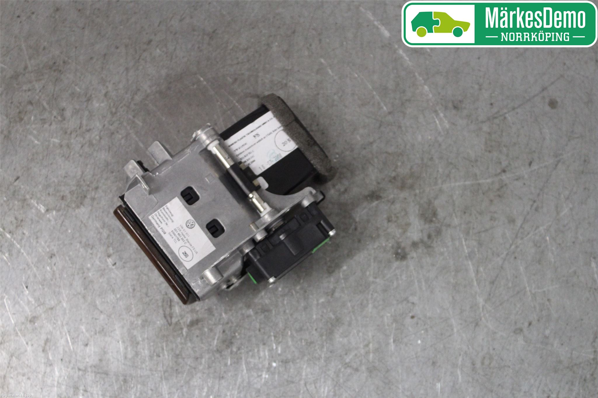 Volkswagen VW PHAETON Dashbord Kanal - Dyse