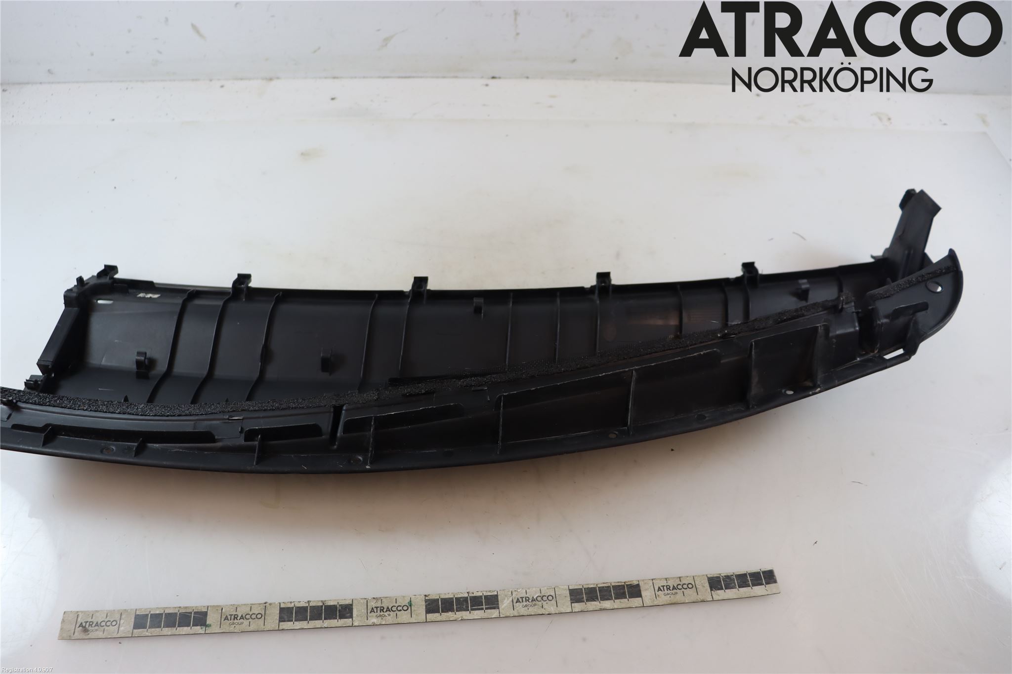 Toyota YARIS XP90 06-11 Visker Deksel-Grill-Under Frr