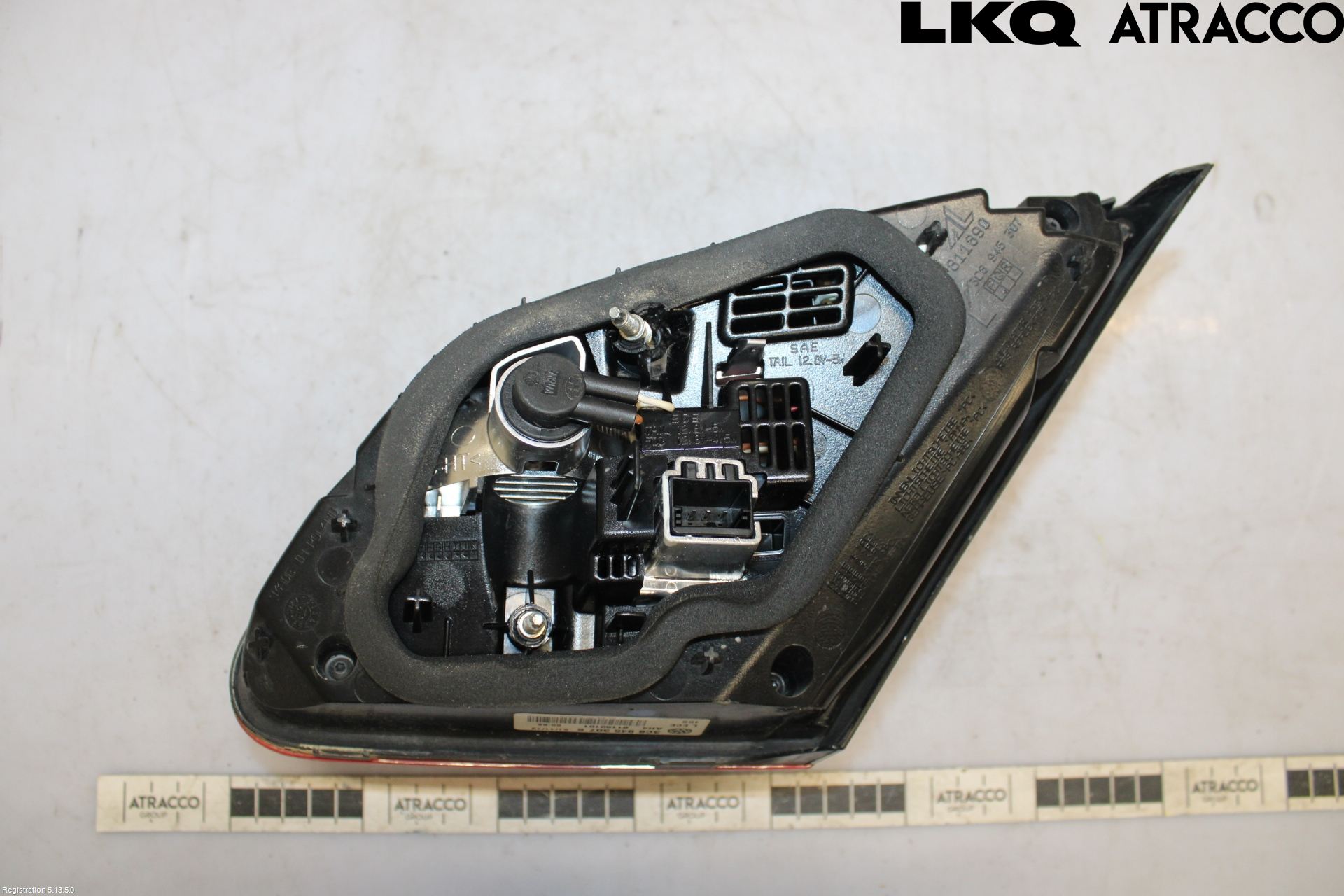 Volkswagen VW PASSAT CC 08-16 Baklykt Venstre  På Luke(Indre