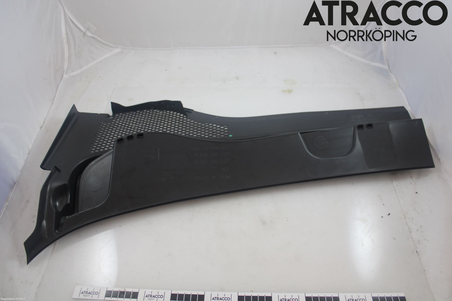 Seat LEON 20- Visker Deksel-Grill-Under Frr