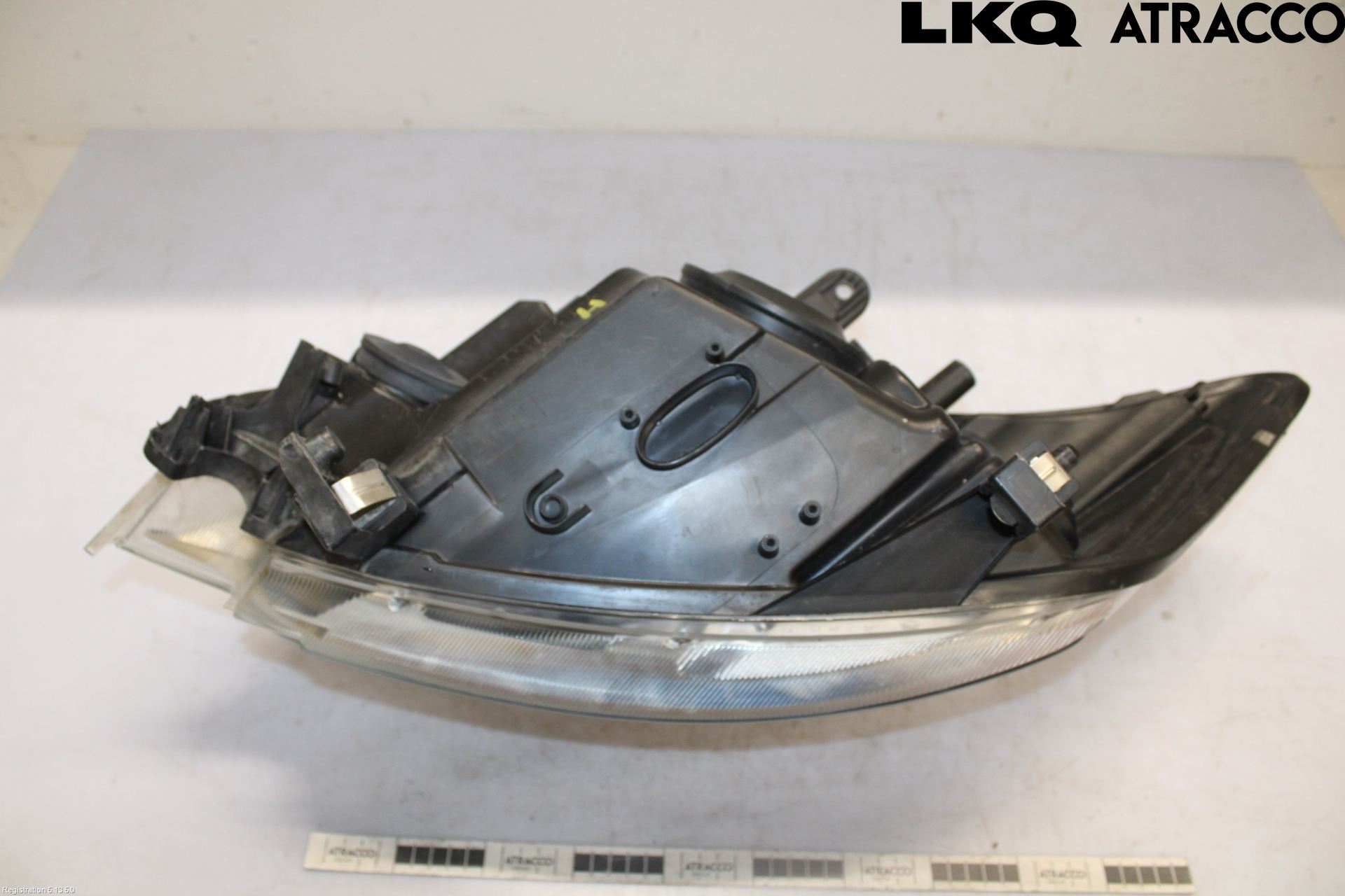 Ford KUGA 08-12 Frontlykt Høyre