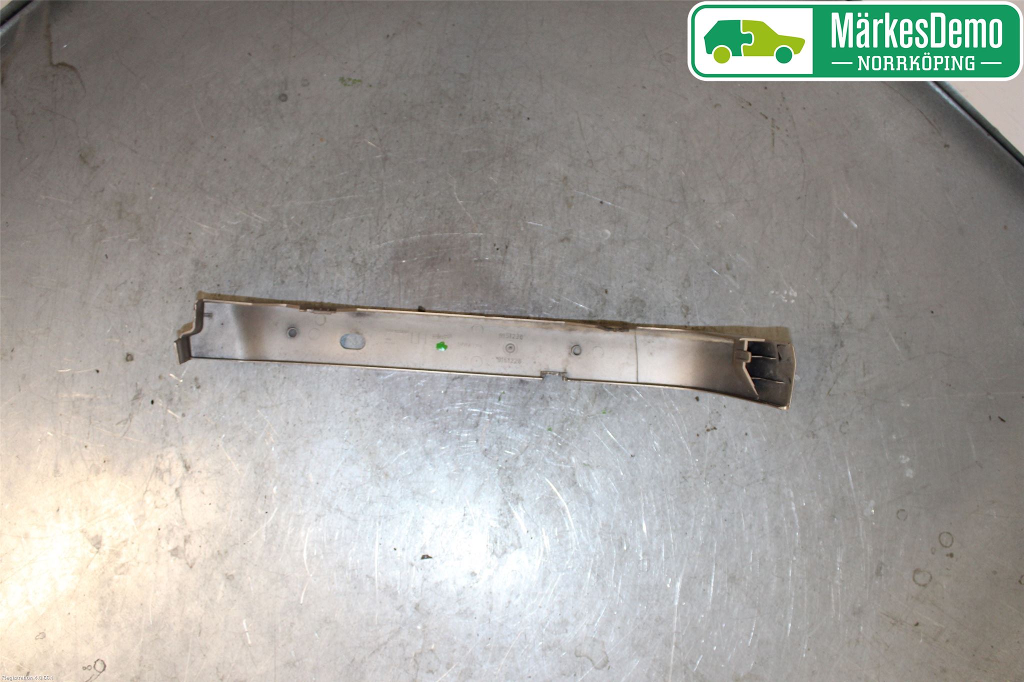 Volvo 850 91-97 Frontlykt Ramme V Lyktering