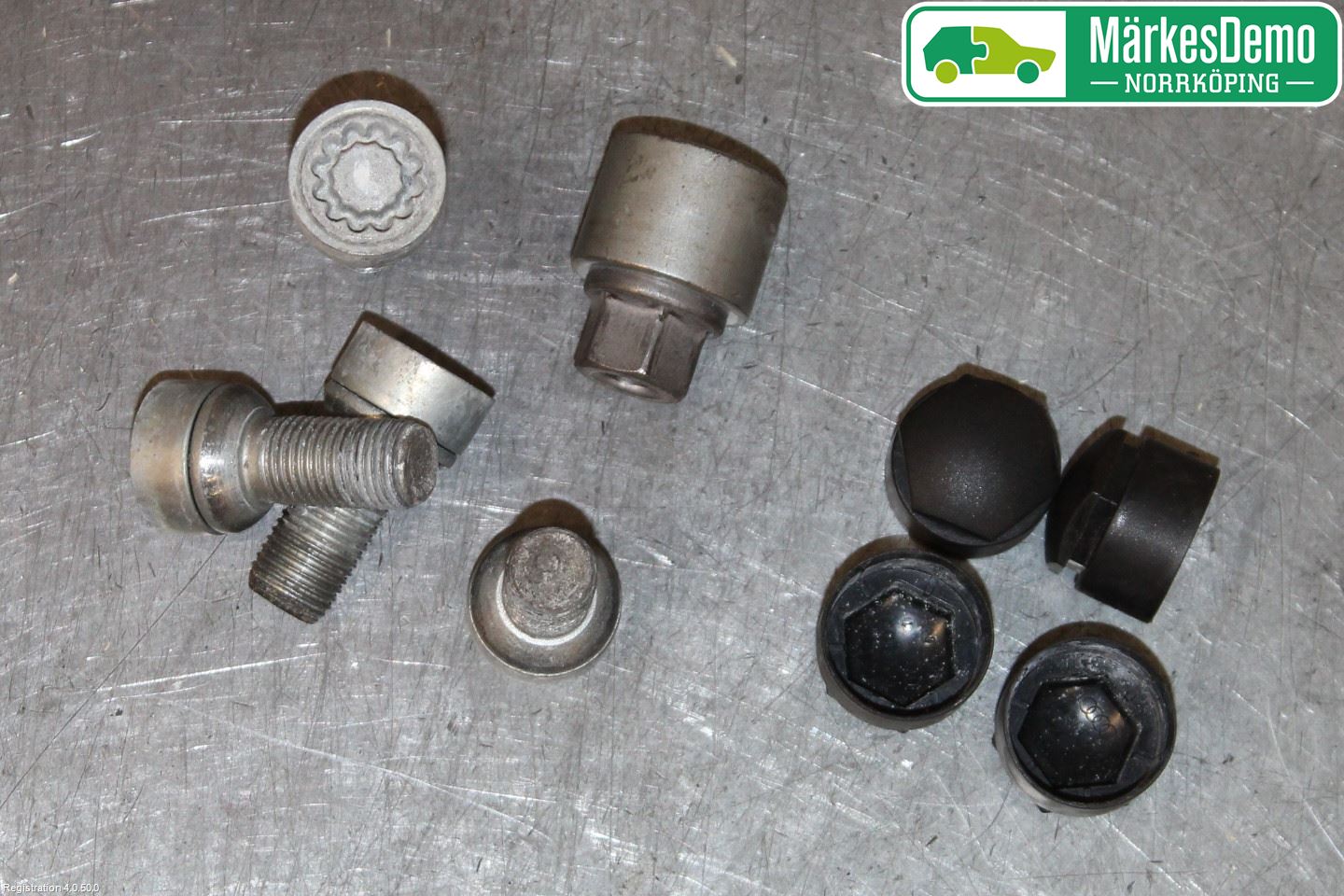 Seat TARRACO 19- Hjulmutter - Bolt - Sett