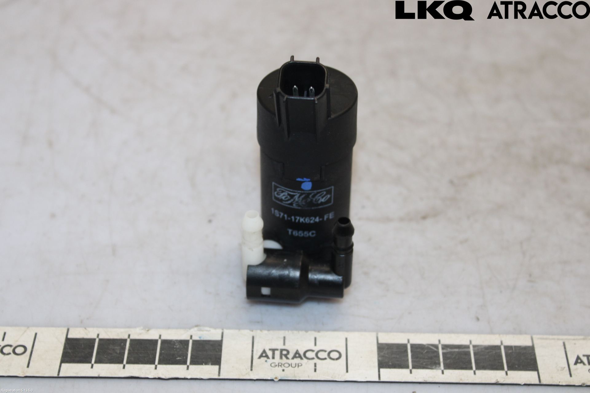 Ford FOCUS     04-07 Spylerpumpe Frontrute