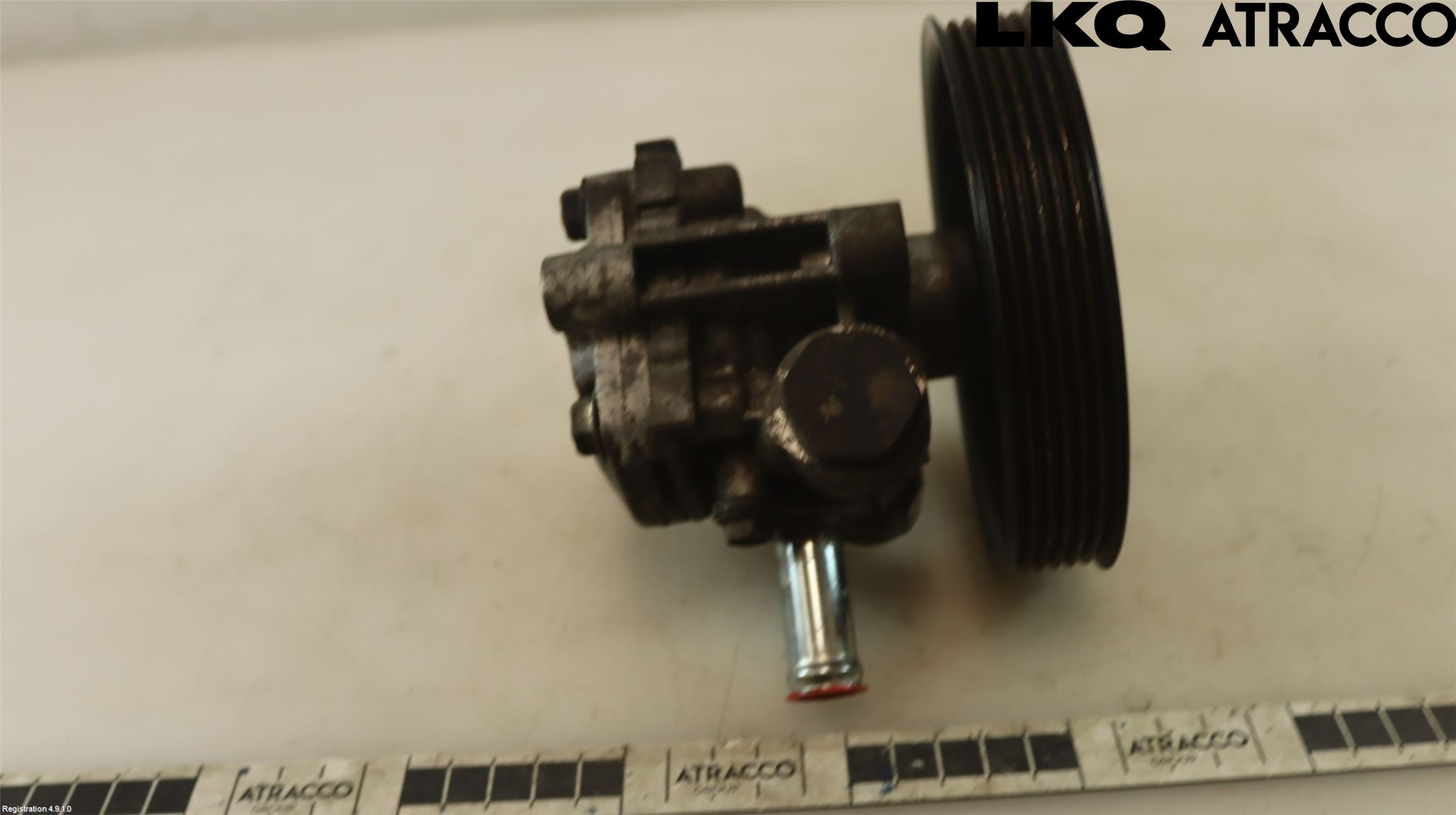 Mitsubishi GRANDIS Servo Pumpe