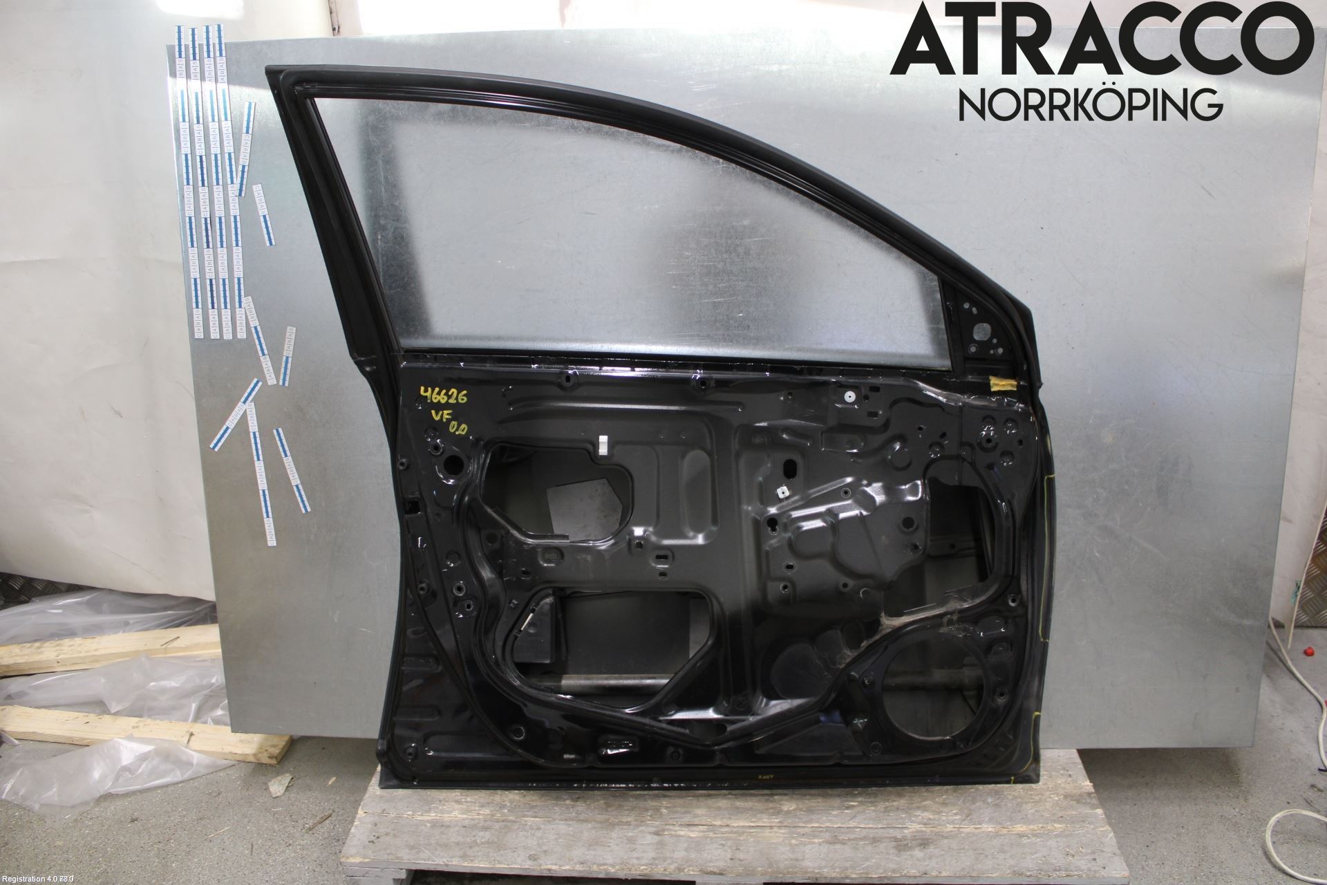 Toyota AVENSIS 03-06 Dør 4D Foran Venstre