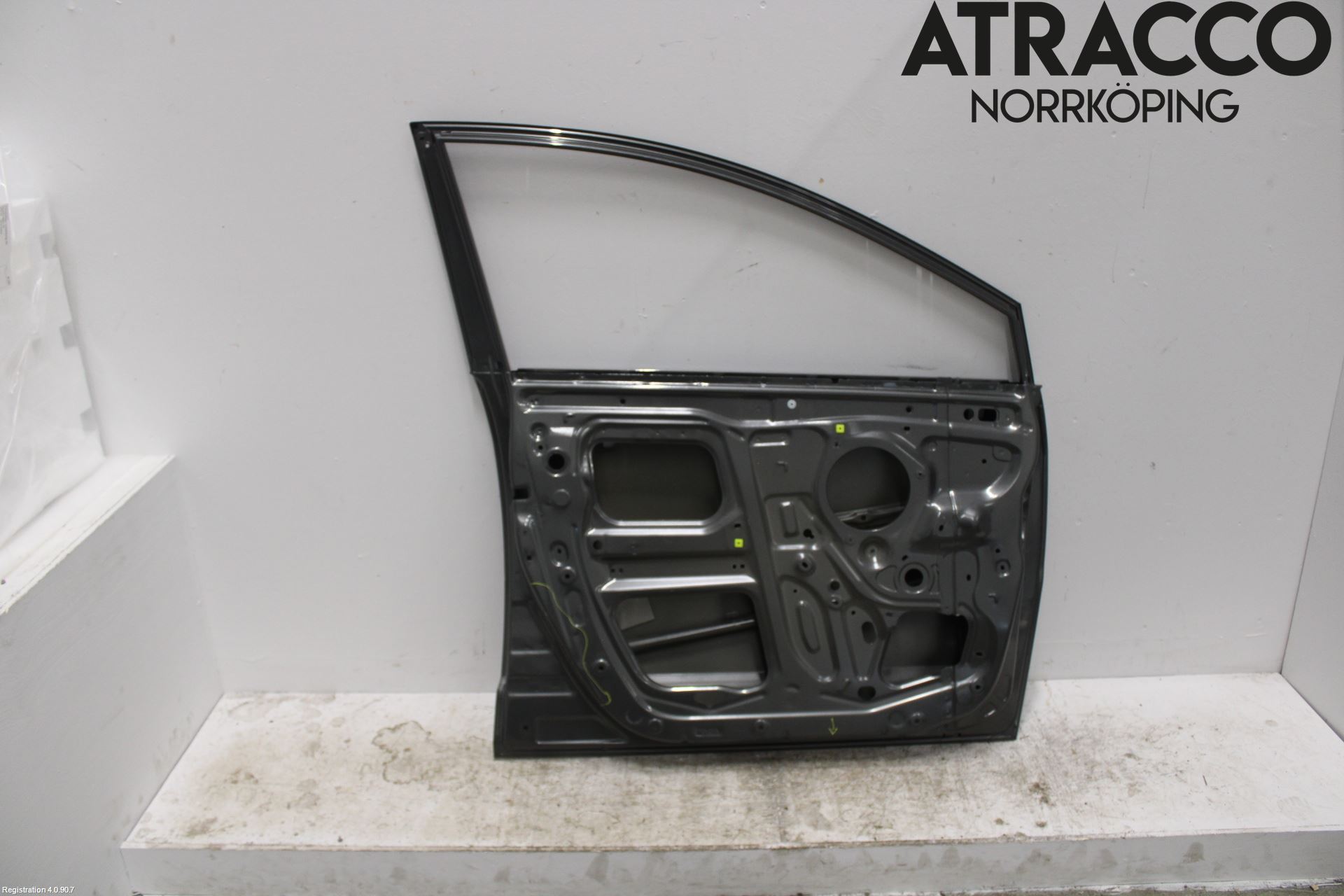 Toyota COROLLA VERSO 04-07 Dør 4D Foran Venstre