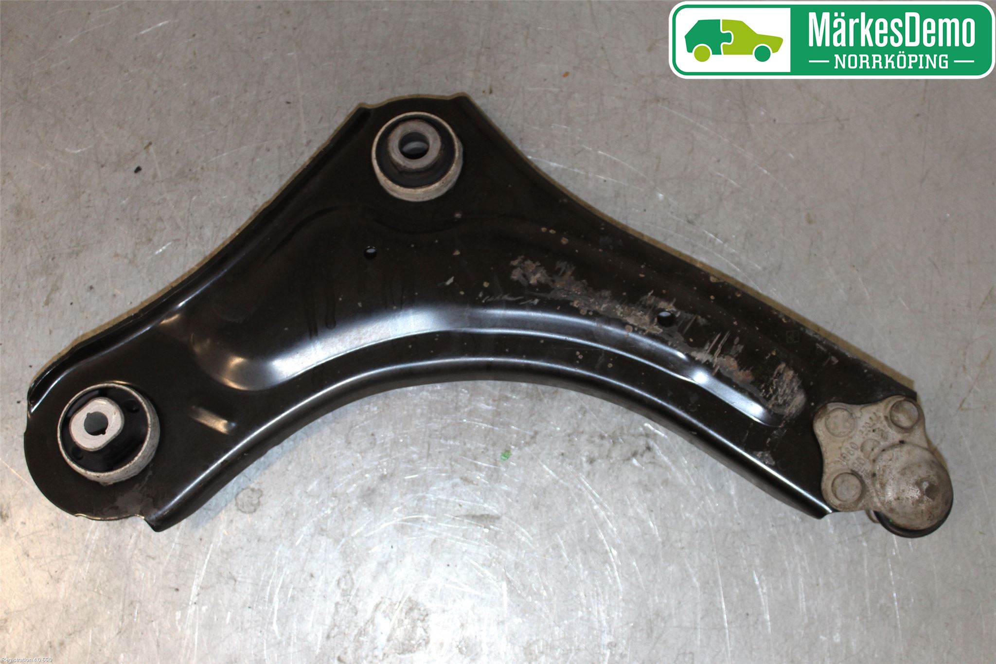 Renault MEGANE III 09-15 Bærearm Foran Venstre Nedre