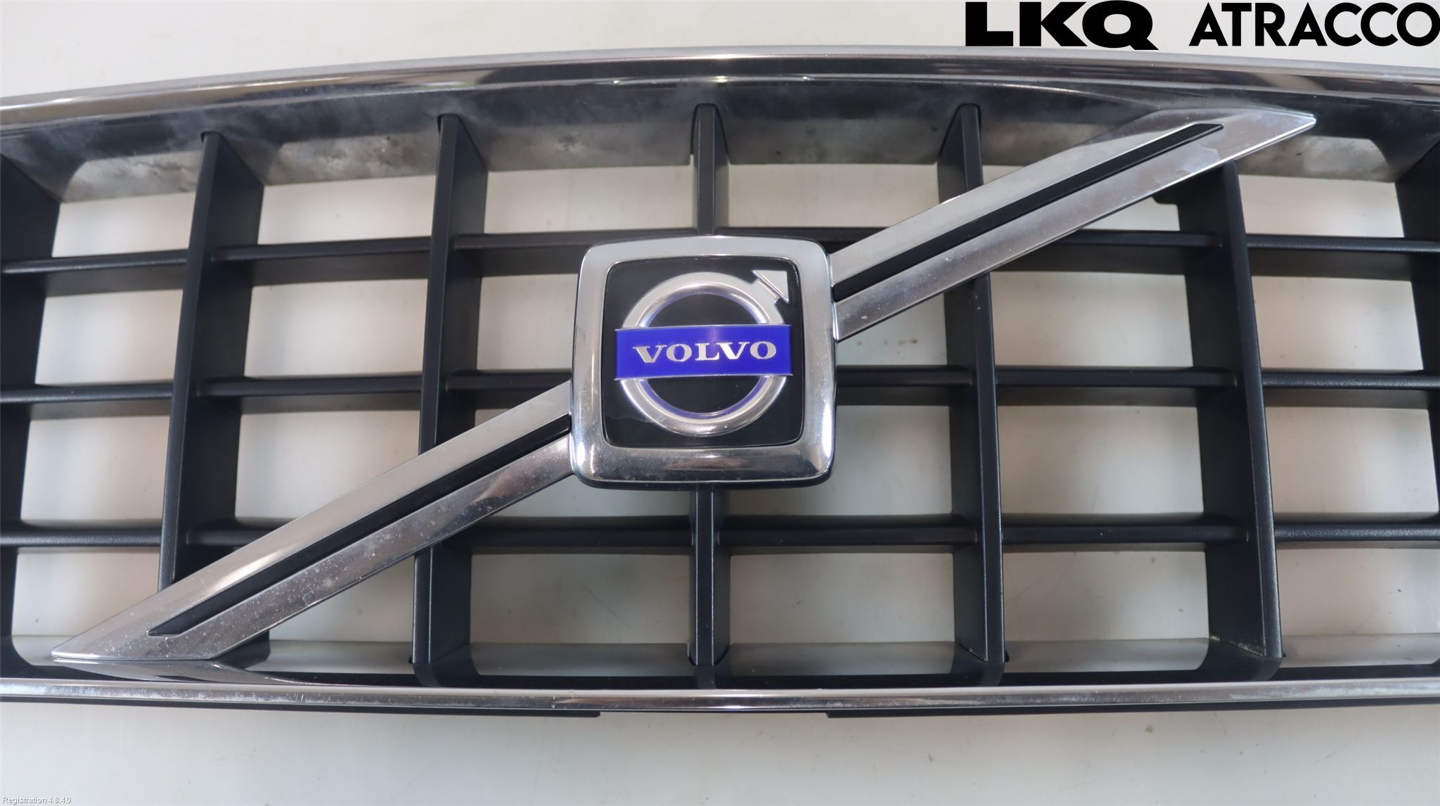 Volvo XC90 03-06 Grill Komplett
