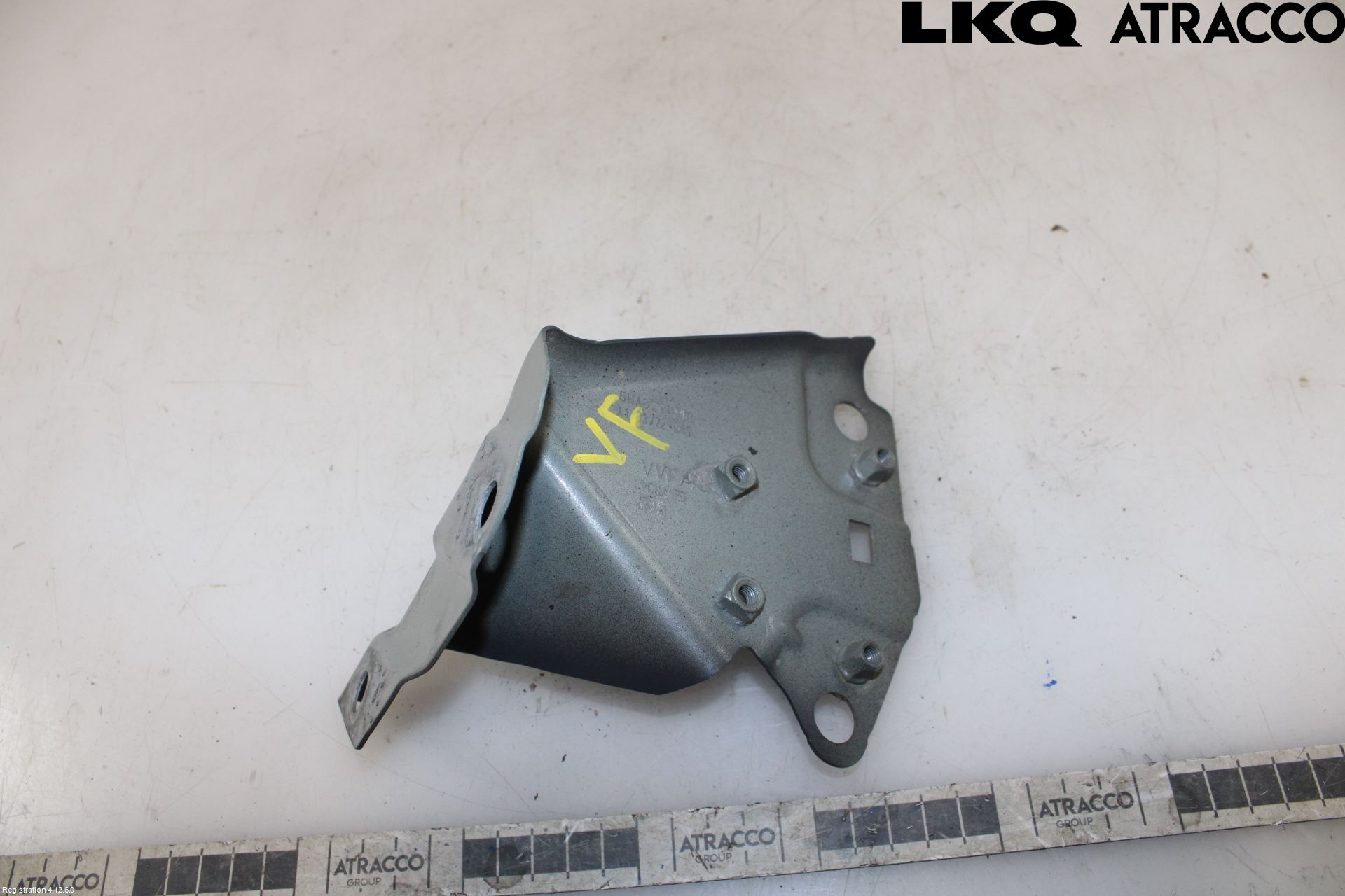 Volkswagen VW TIGUAN 16-24 Frontskjermfeste Venstre