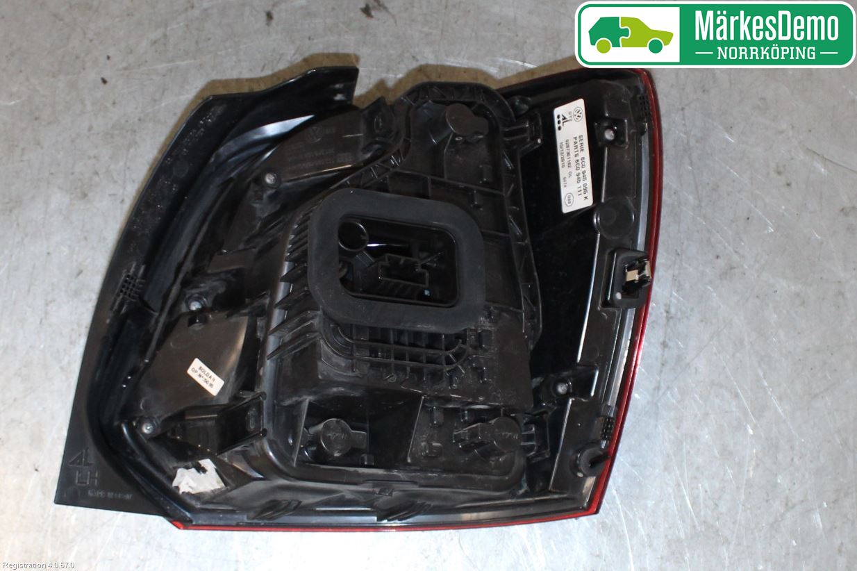 Volkswagen VW POLO 10-17 Baklykt Venstre