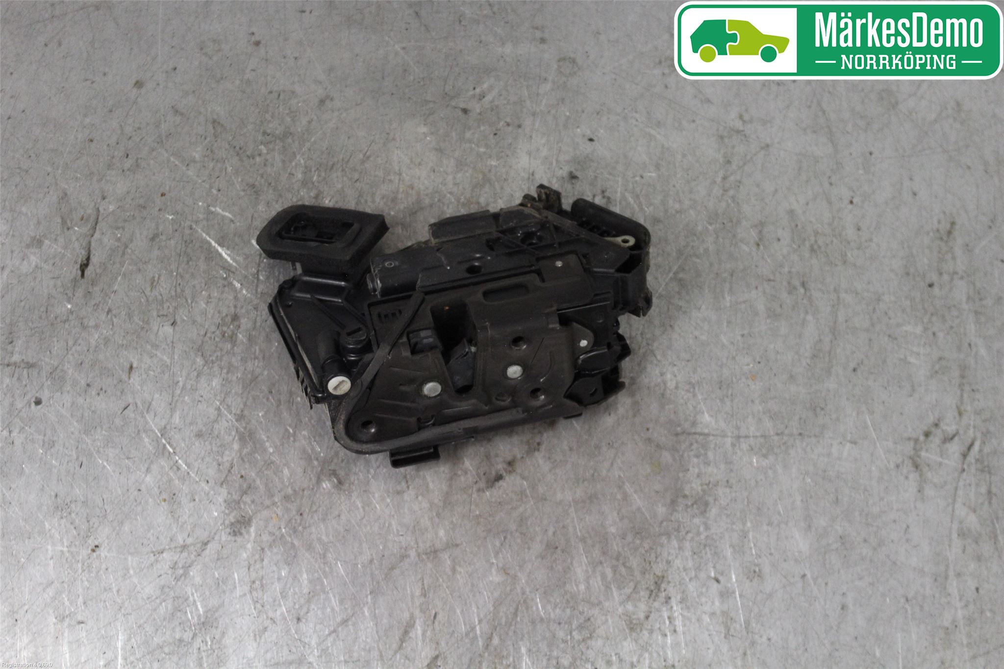Volkswagen VW GOLF / E-GOLF VII 13-20 Dørlås - Låsekasse