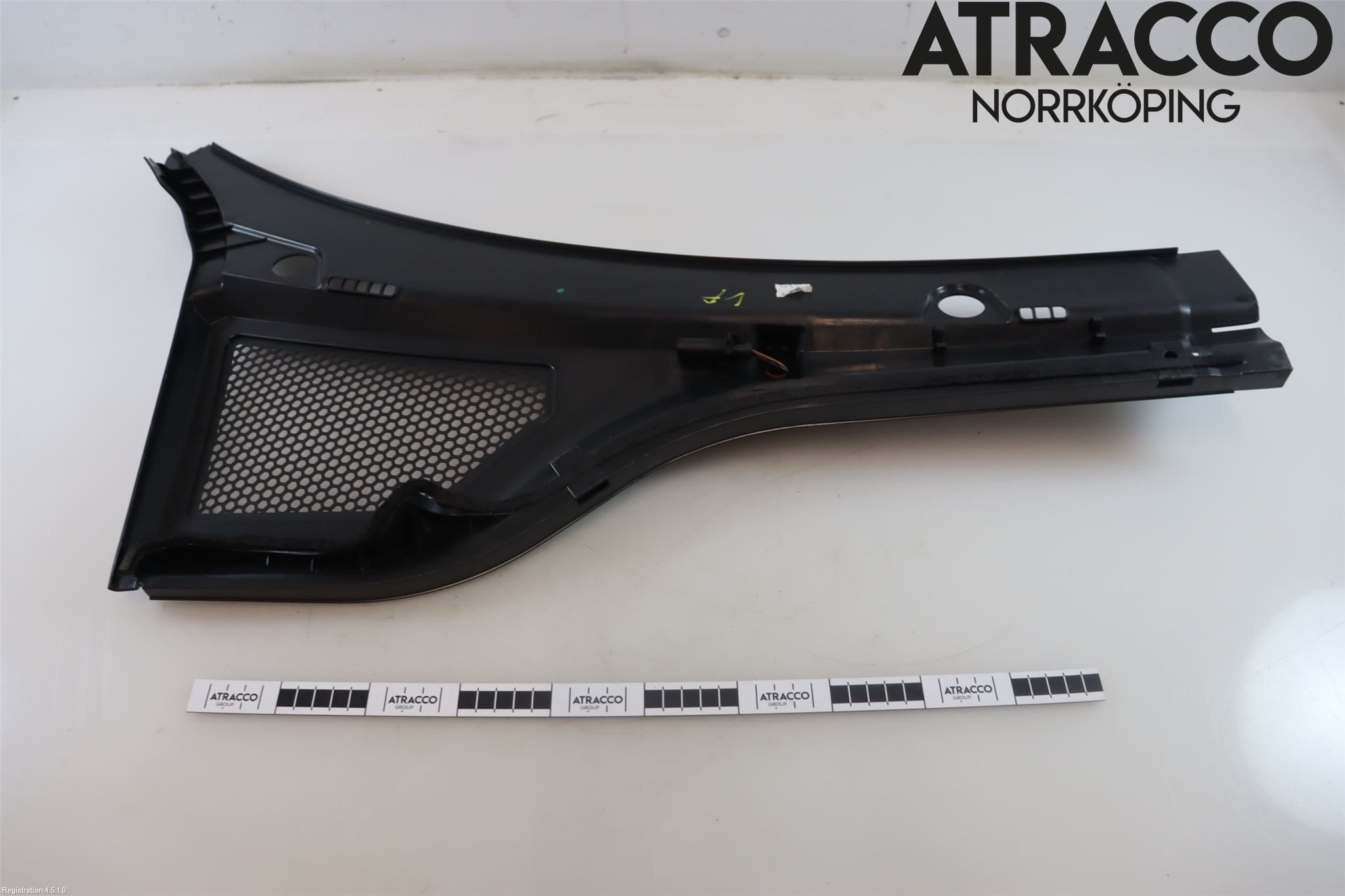 Skoda OCTAVIA (NX) 20- Visker Deksel-Grill-Under Frr