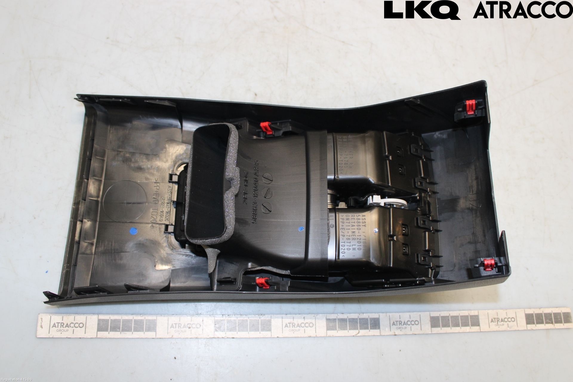 Toyota COROLLA CROSS XG10 22- Innr Konsoll-Lomme