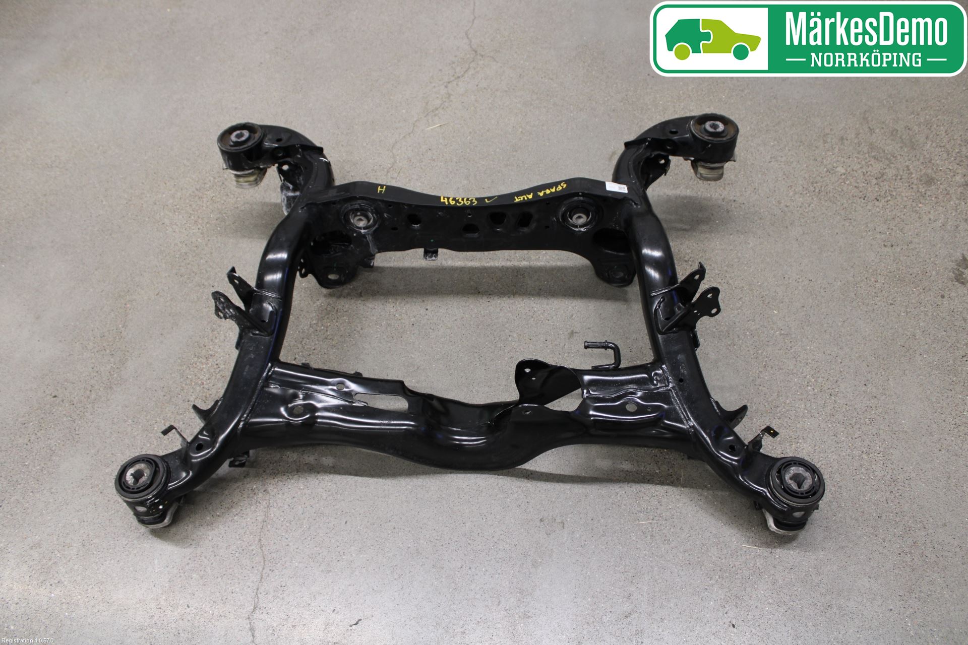 Audi A6 F2/C8 19- Bakaksel Feste Travers-Ramme