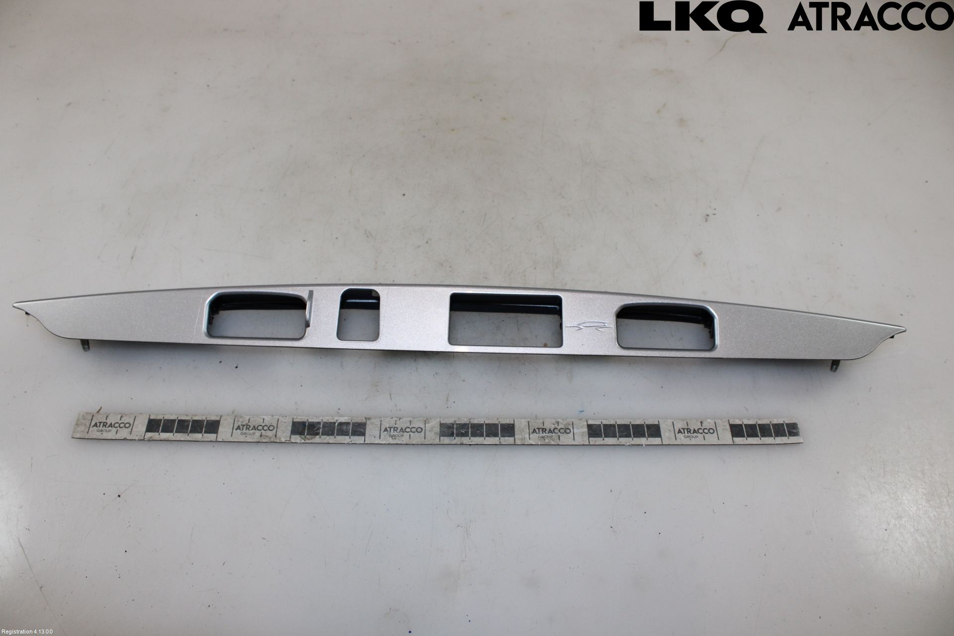 Toyota COROLLA CROSS XG10 22- Bakluke Handtak Ytre