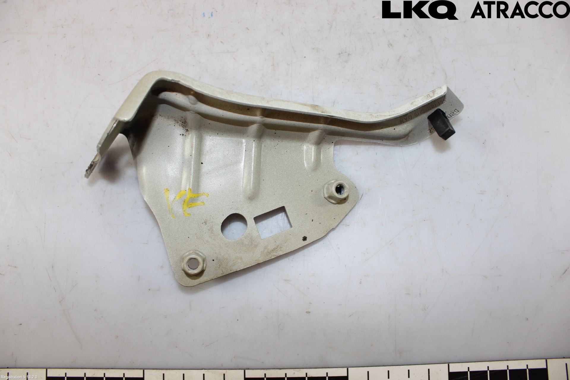 Volkswagen VW GOLF / E-GOLF VIII 20- Frontskjermfeste Venstre