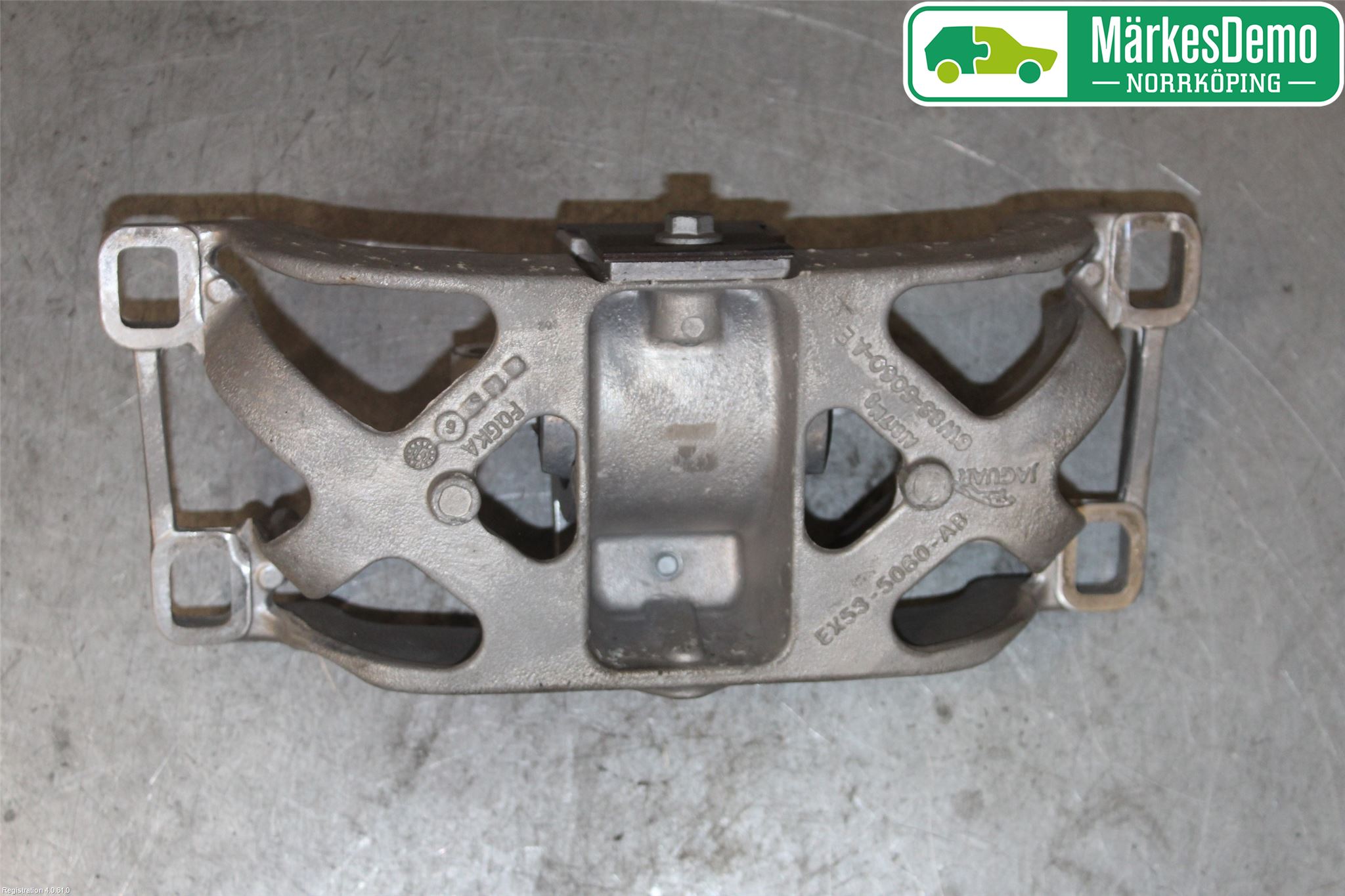 Jaguar F-TYPE Gearkasse Bjelke - Travers