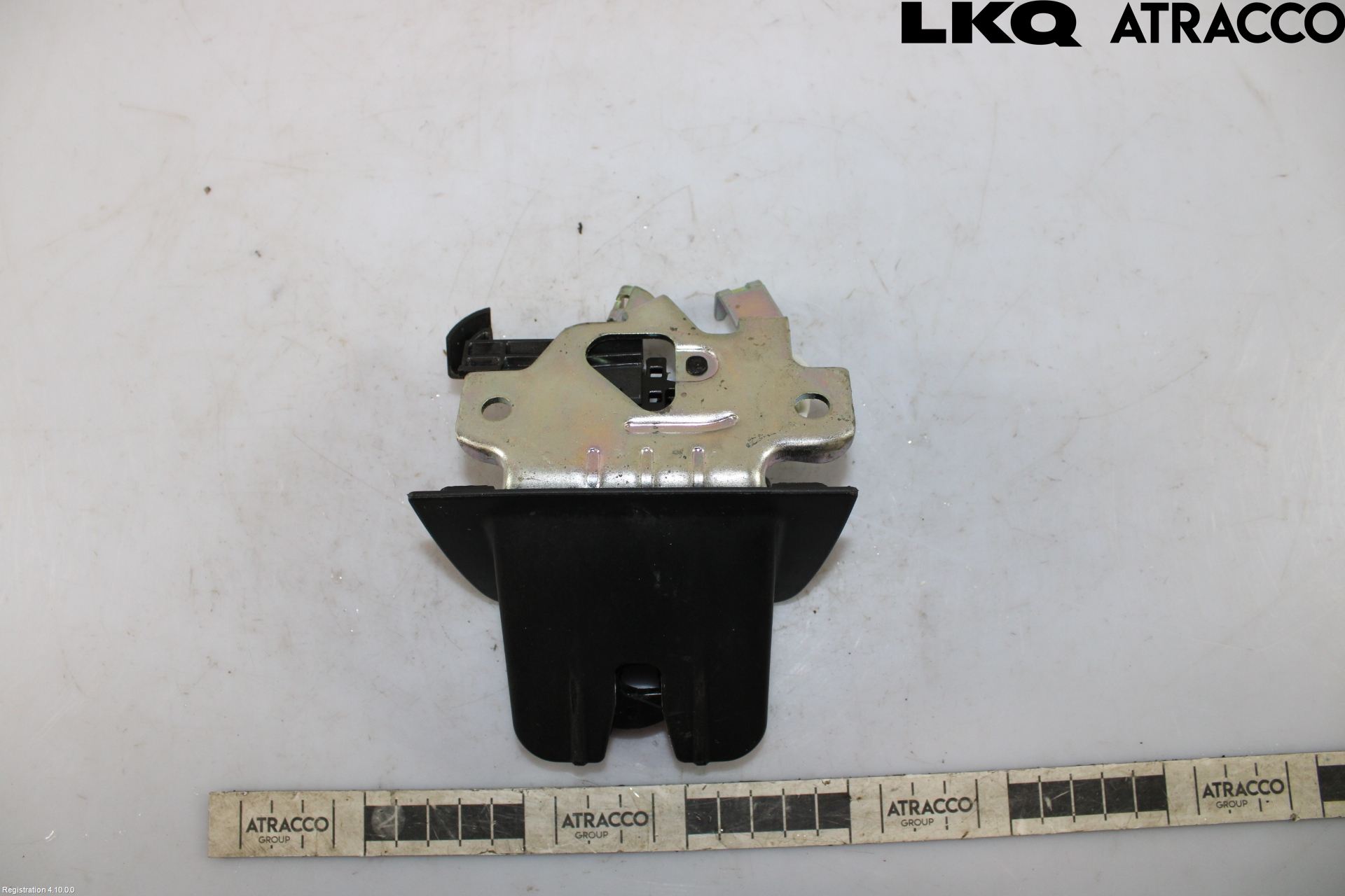 Audi A4/S4 B9 16-19 Bakluke-Lokk Låsekasse