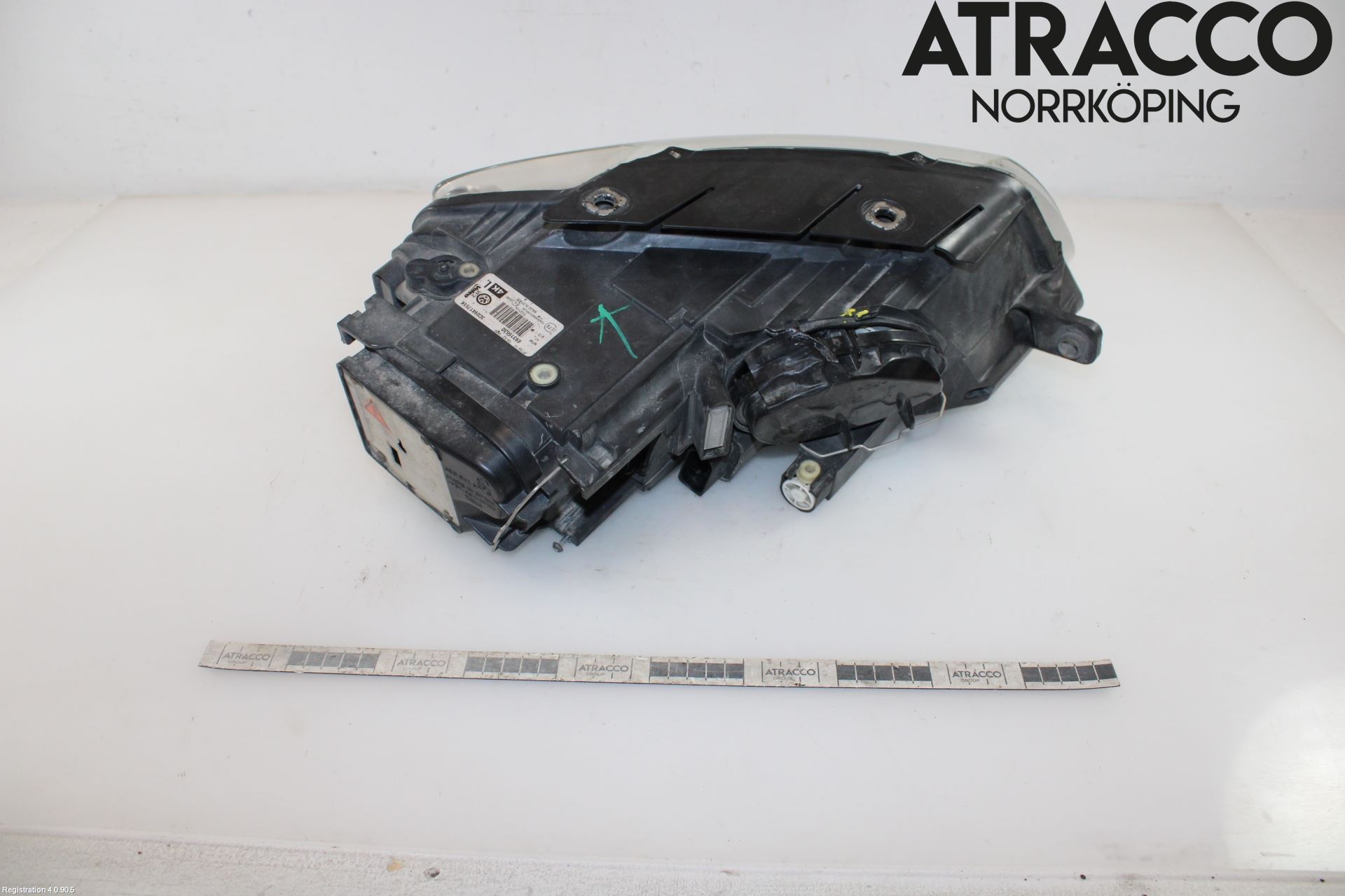 Volkswagen VW PASSAT 05-11 Frontlykt Venstre