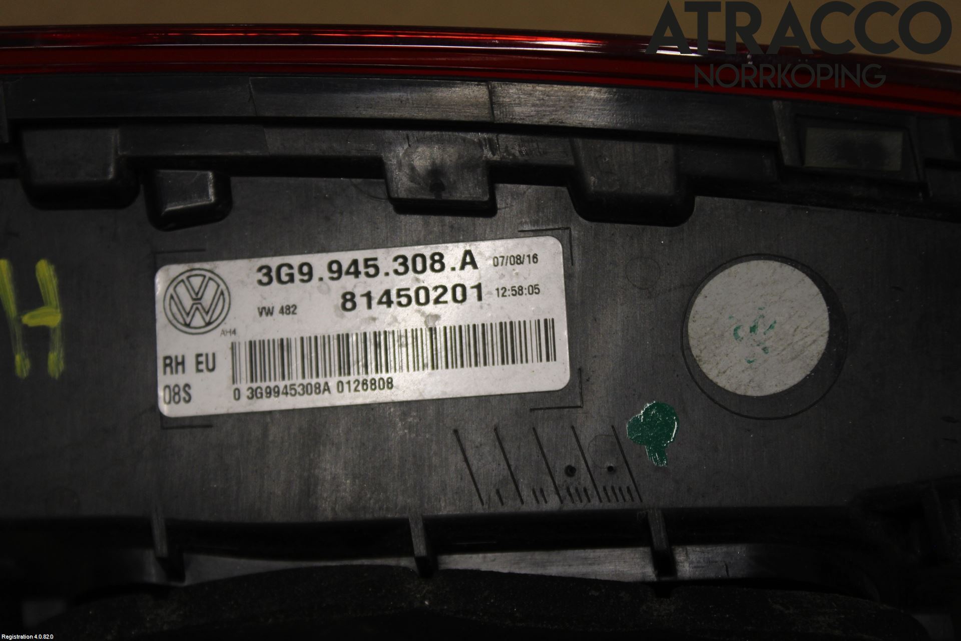 Volkswagen VW PASSAT 15-19 Baklykt Høyre  På Luke(Indre)