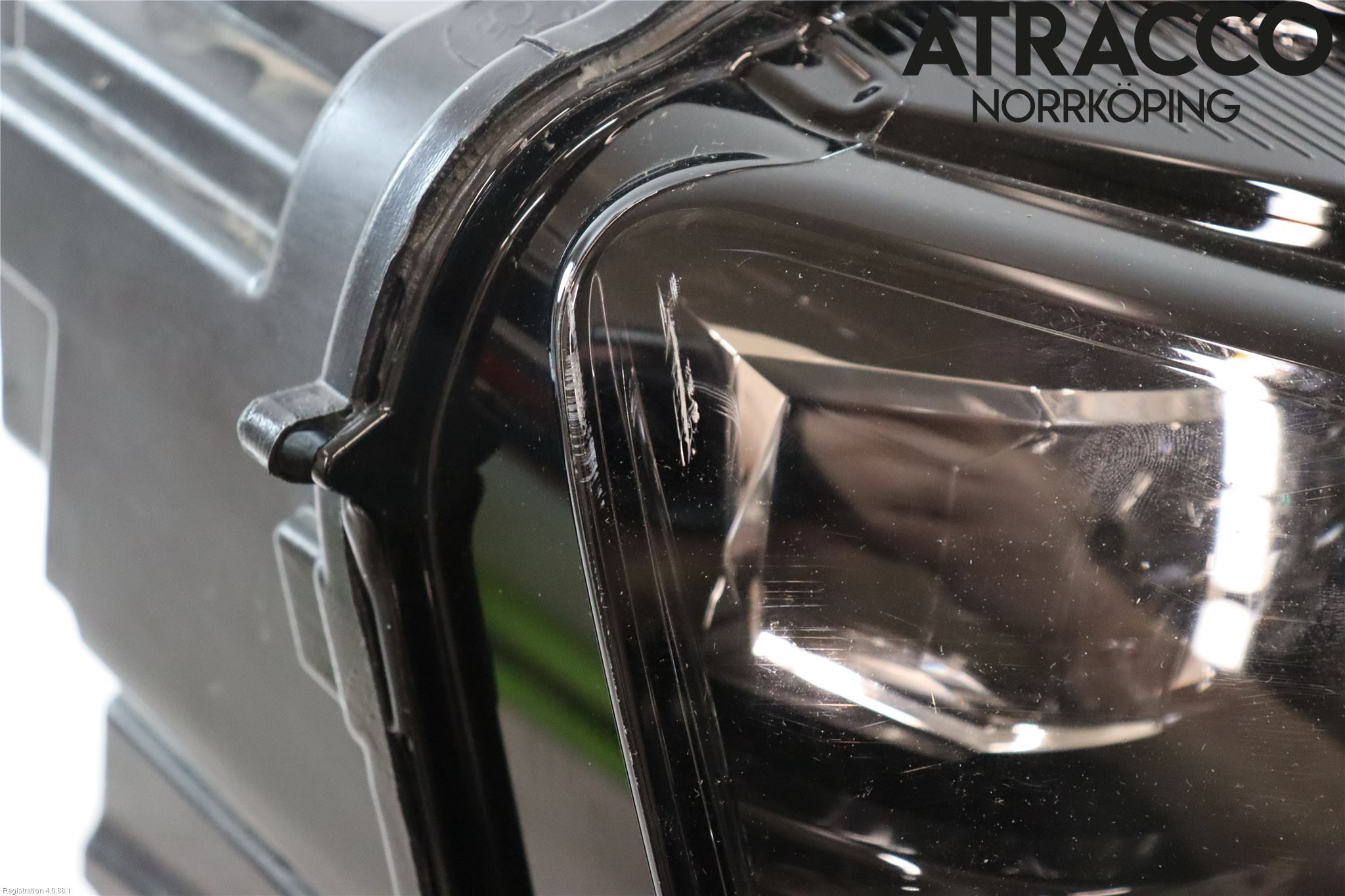 Skoda KAROQ 18- Frontlykt Høyre