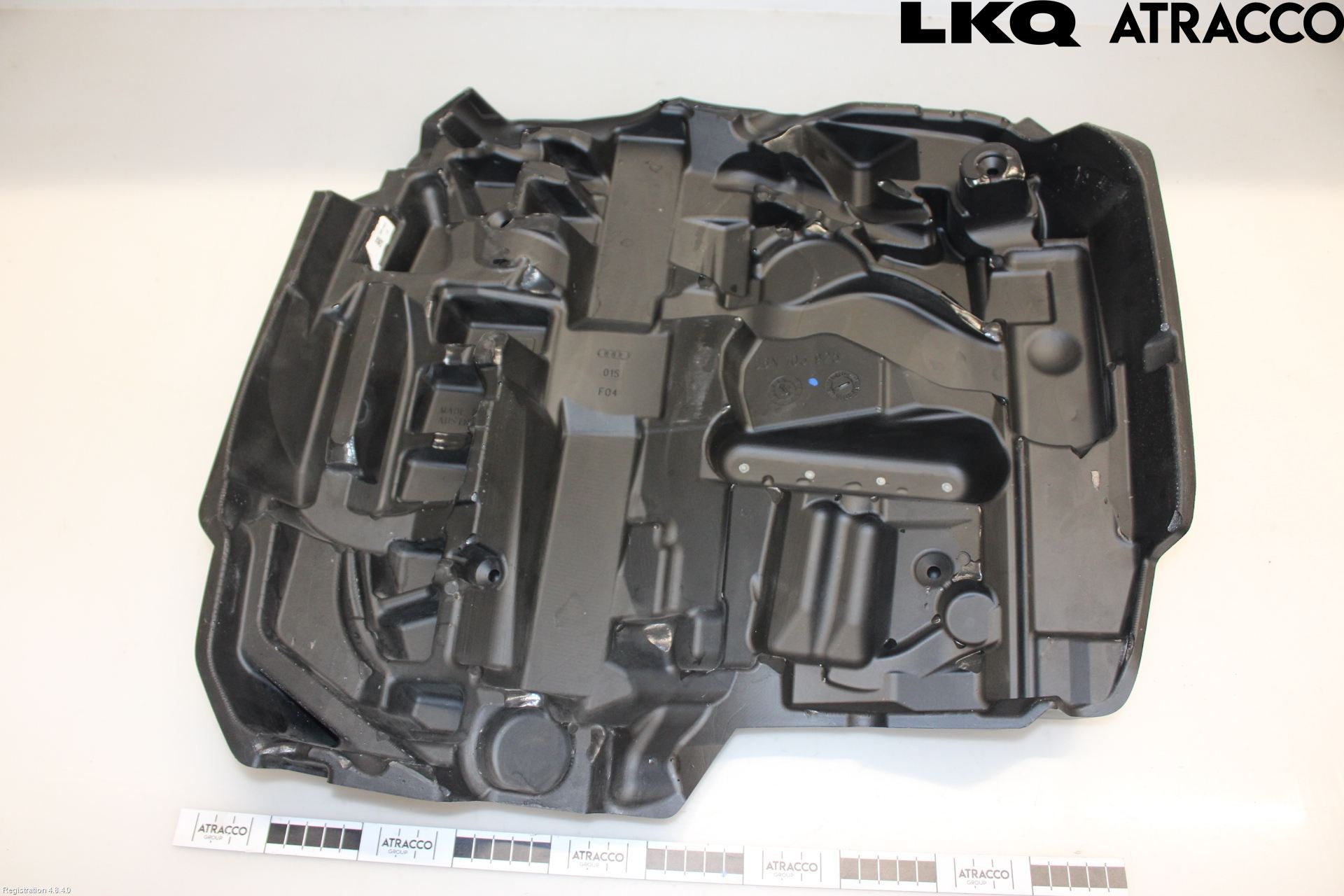 Audi A6 F2/C8 19- Motor Deksel Over Motor