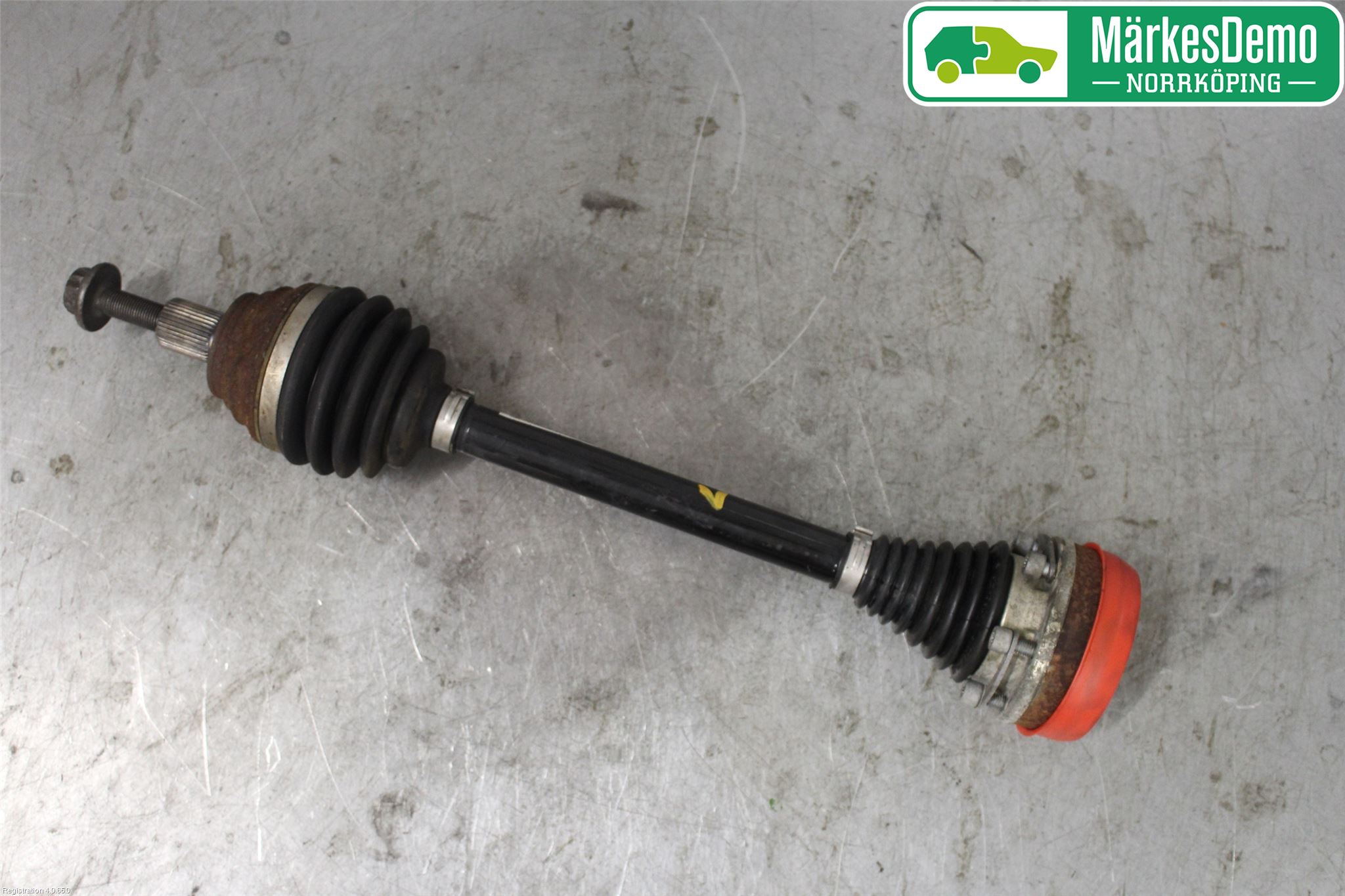 Seat LEON 13-20 Drivaksel Foran Kompl Venstre