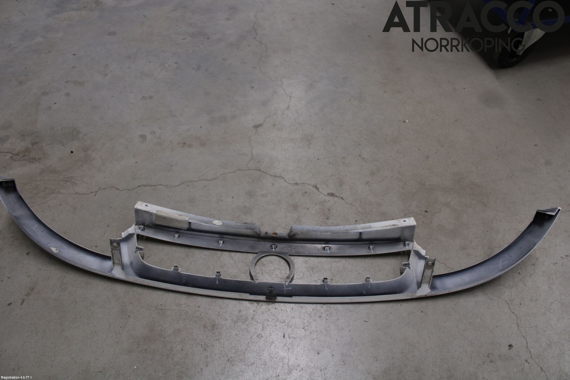 Opel VIVARO 01-14 Grill Komplett