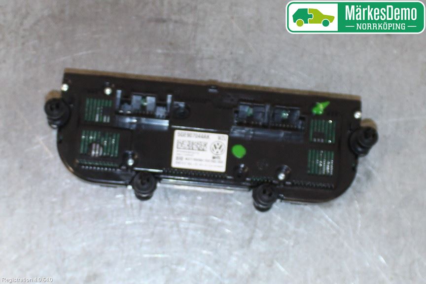 Volkswagen VW PASSAT 15-19 Varmeapparat Panel(Regulering)