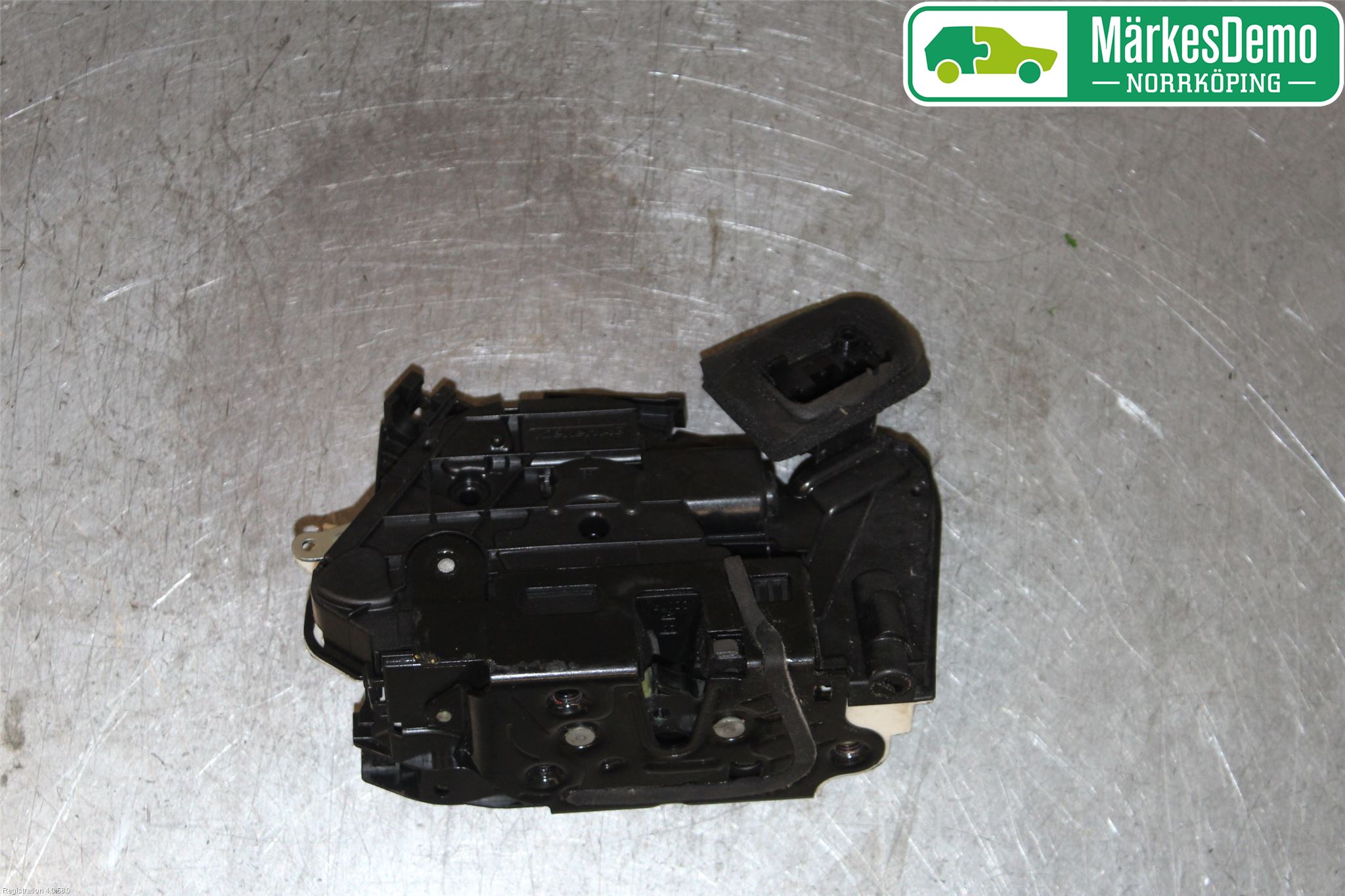 Volkswagen VW GOLF VI 09-13 Dørlås - Låsekasse