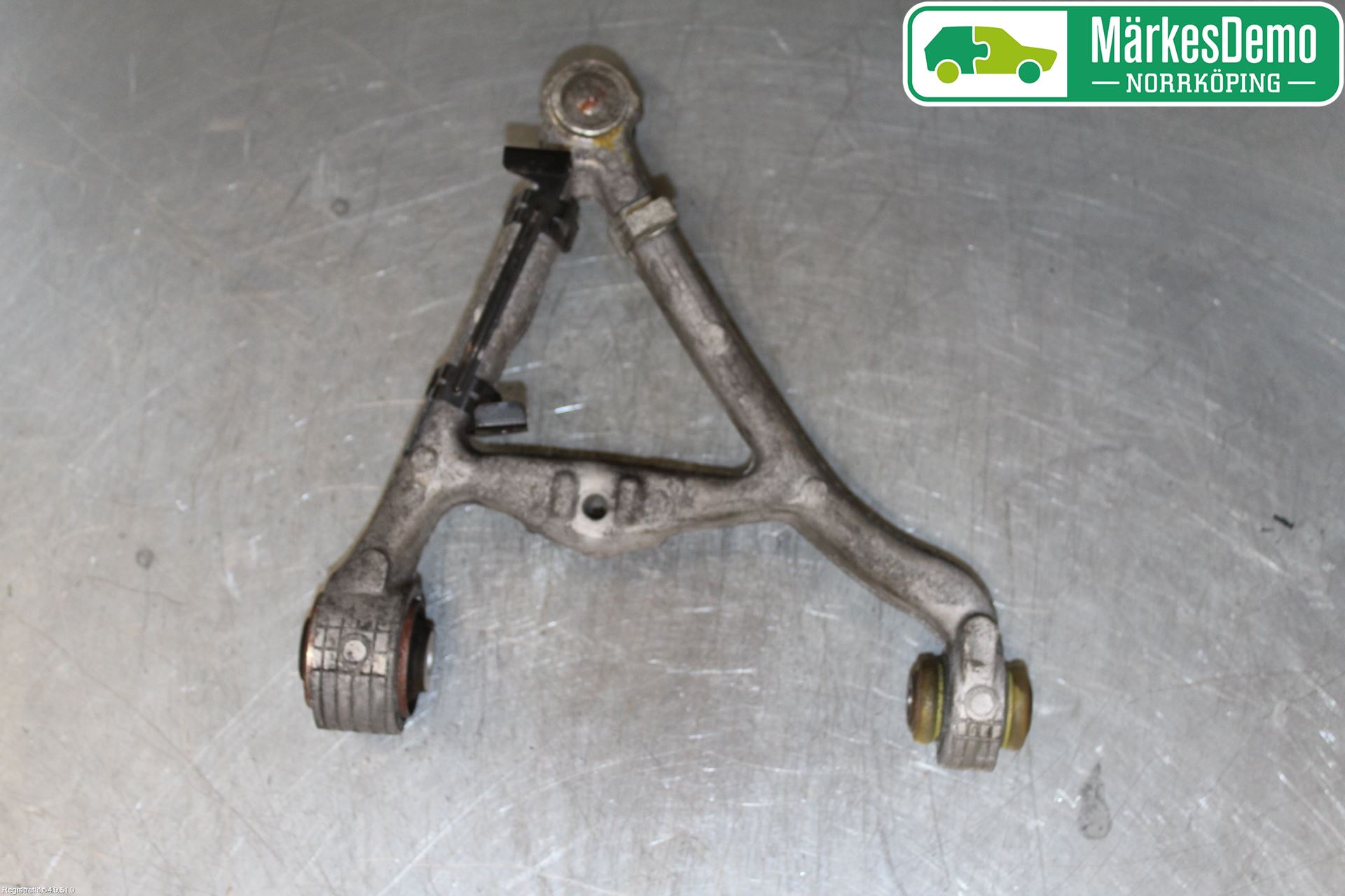 Jaguar F-TYPE Bærearm Bak Høyre Øvre