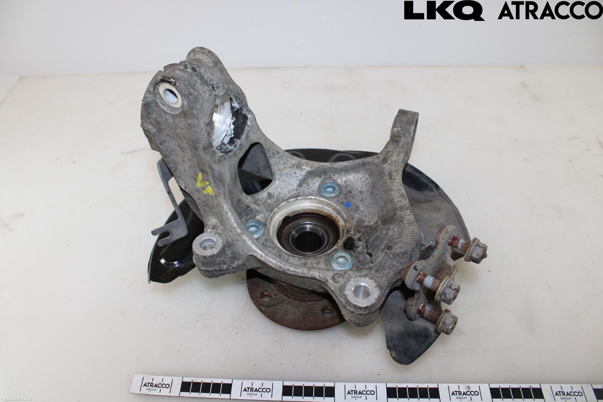 Volkswagen VW PASSAT 15-19 Spindel Vf