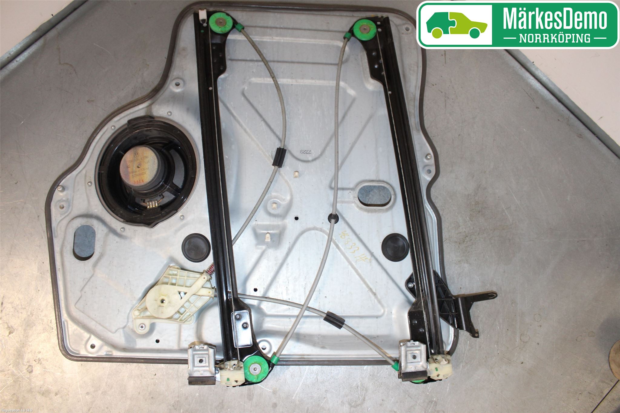 Volkswagen VW TRANSP/CARAVELLE (T5) 04-15 Vindusheis El Komp