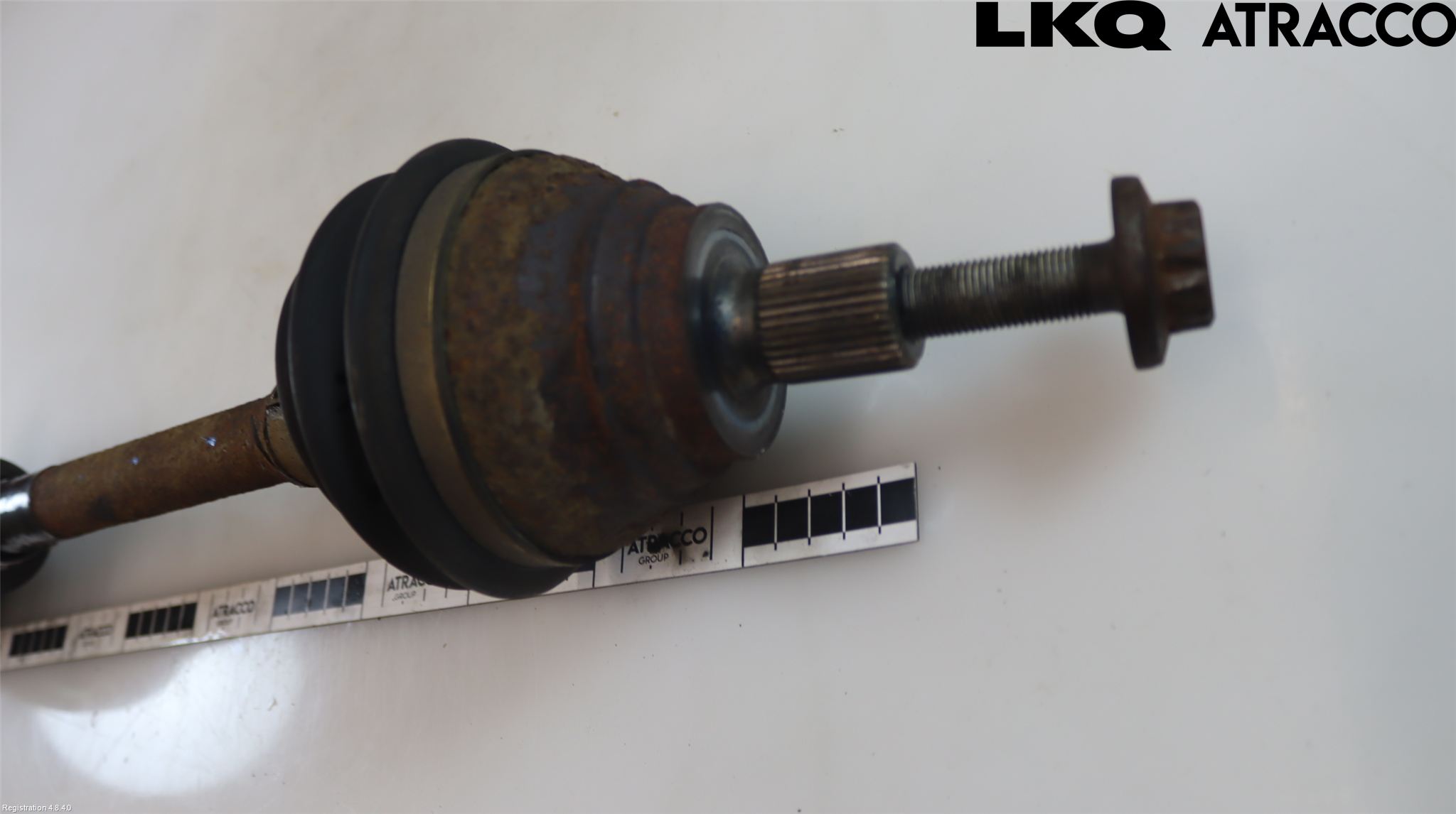 Volkswagen VW PASSAT 11-14 Drivaksel Foran Kompl Venstre