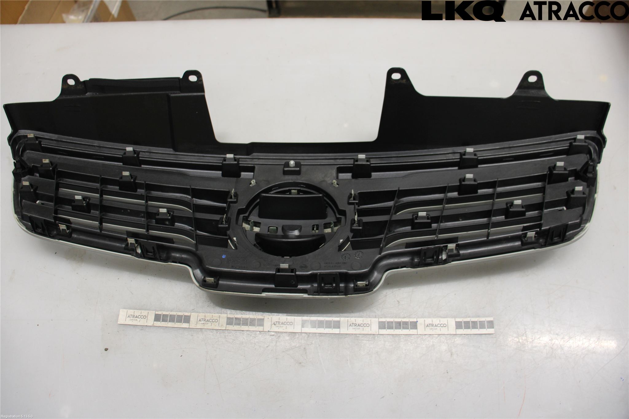 Nissan QASHQAI+2  08-10 Grill Komplett