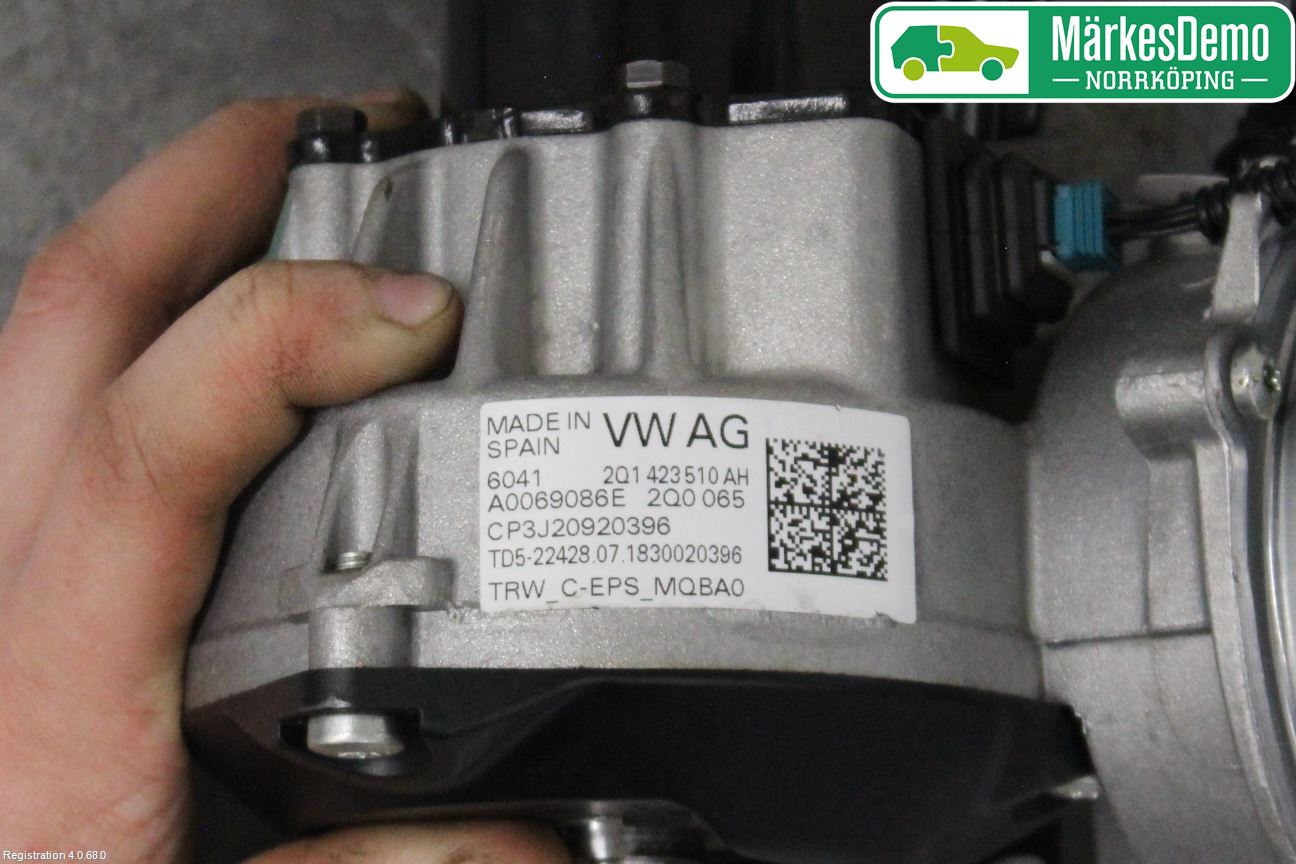 Volkswagen VW POLO VI 18->> Rattakselaggregat Innebygd Servo