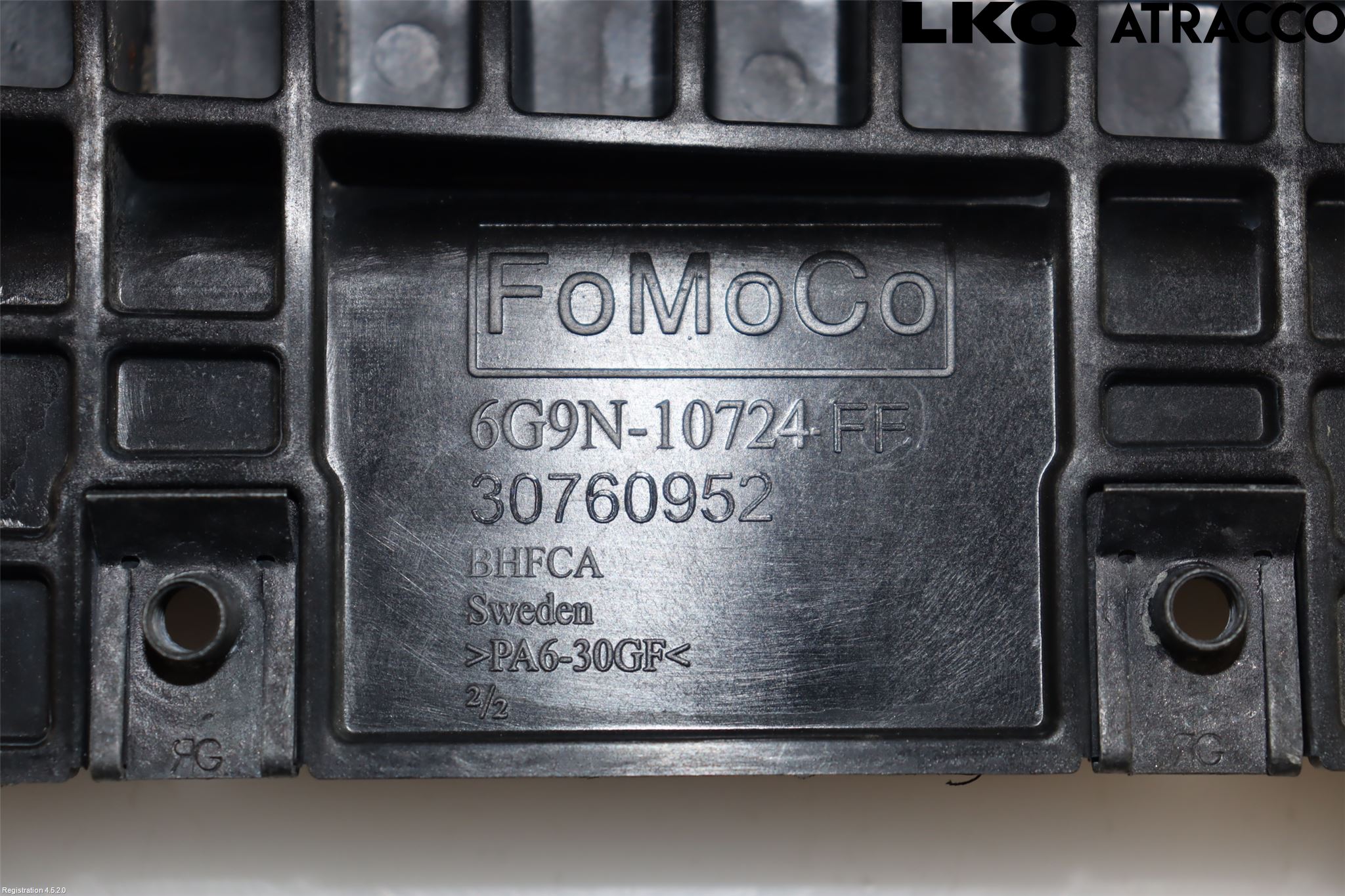 Volvo S60 11-13 Batterikasse - Feste - Holder