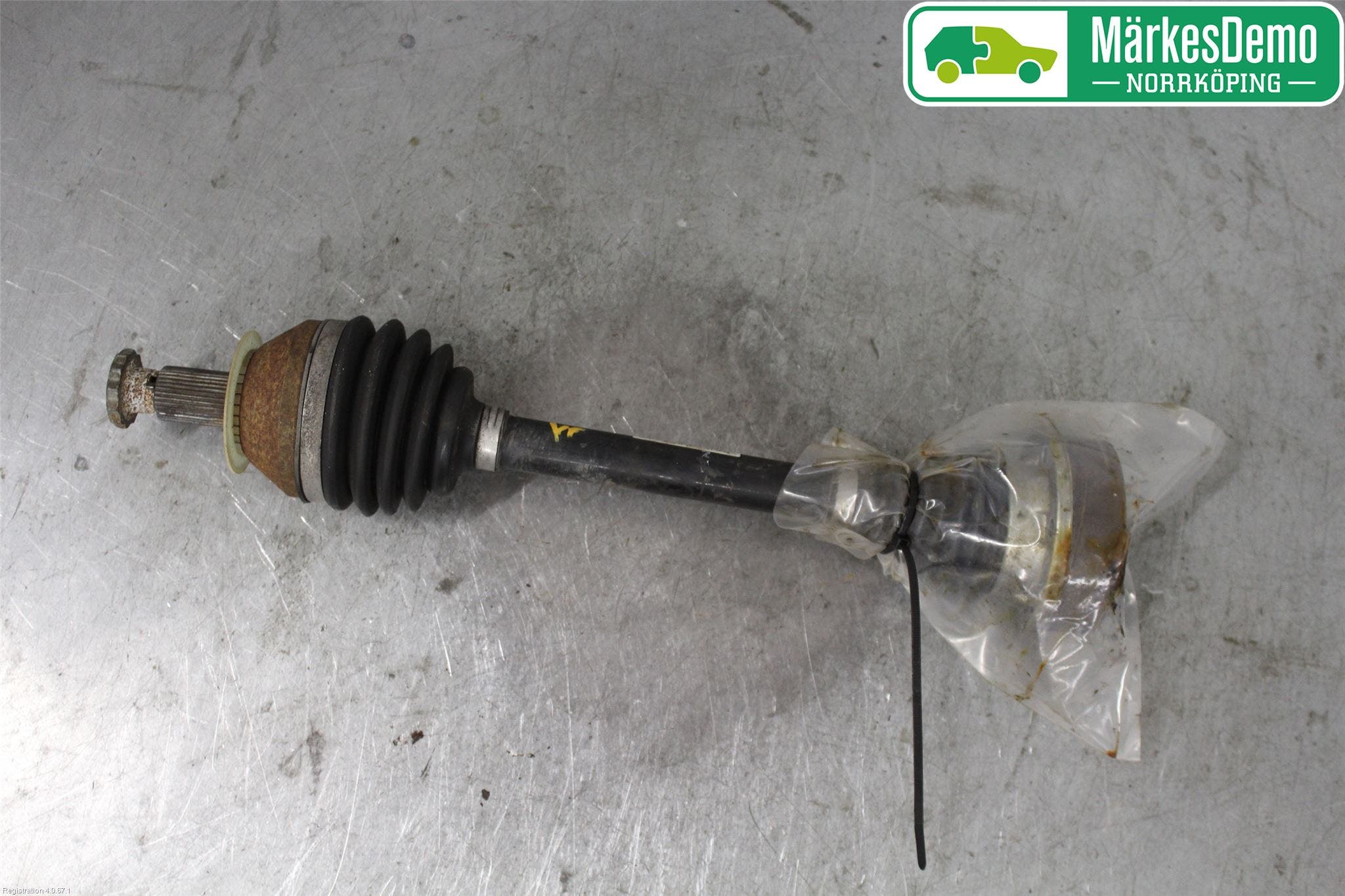 Volkswagen VW POLO 10-17 Drivaksel Foran Kompl Venstre