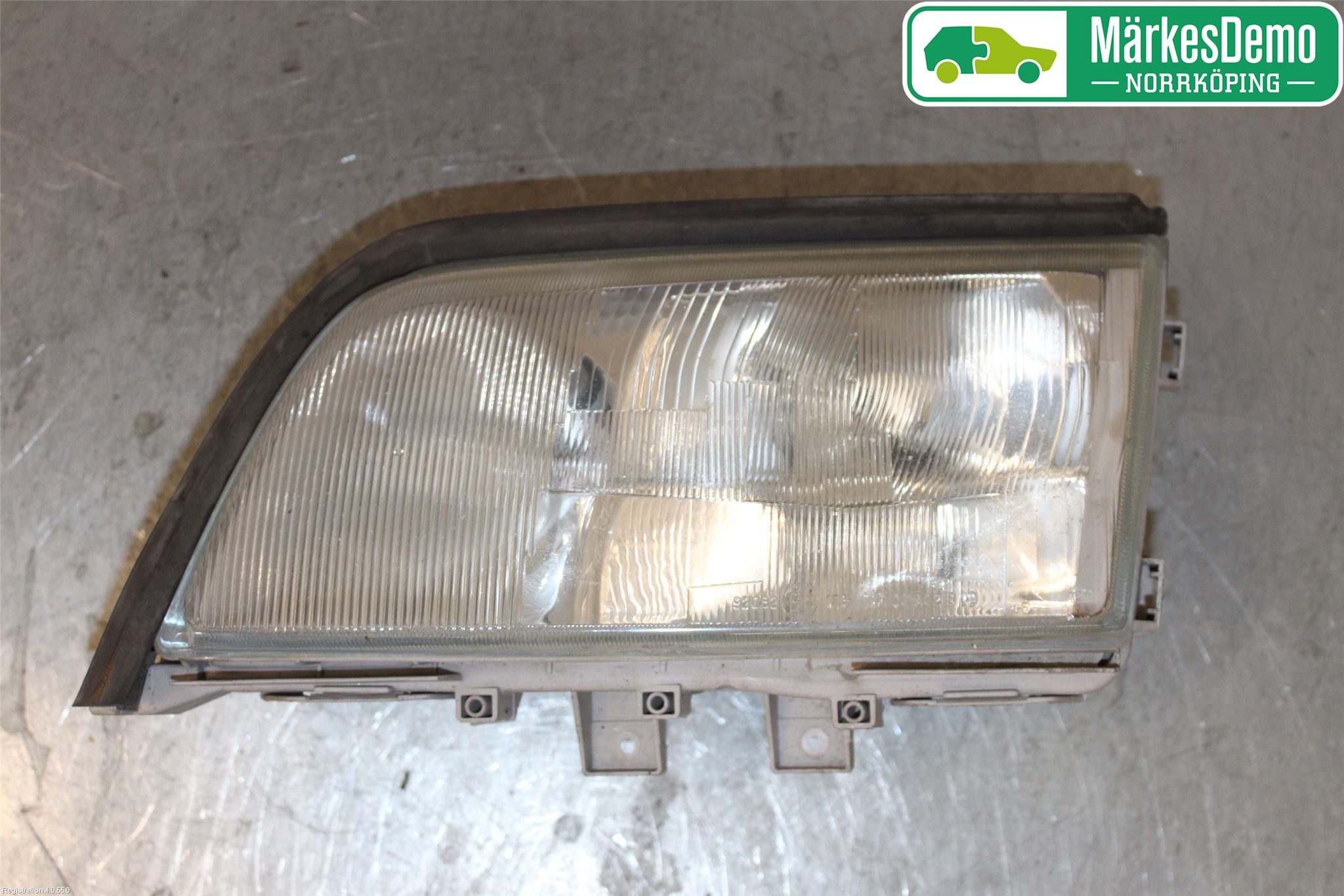 Mercedes-Benz MB C (W202) 94-00 Frontlykt Venstre