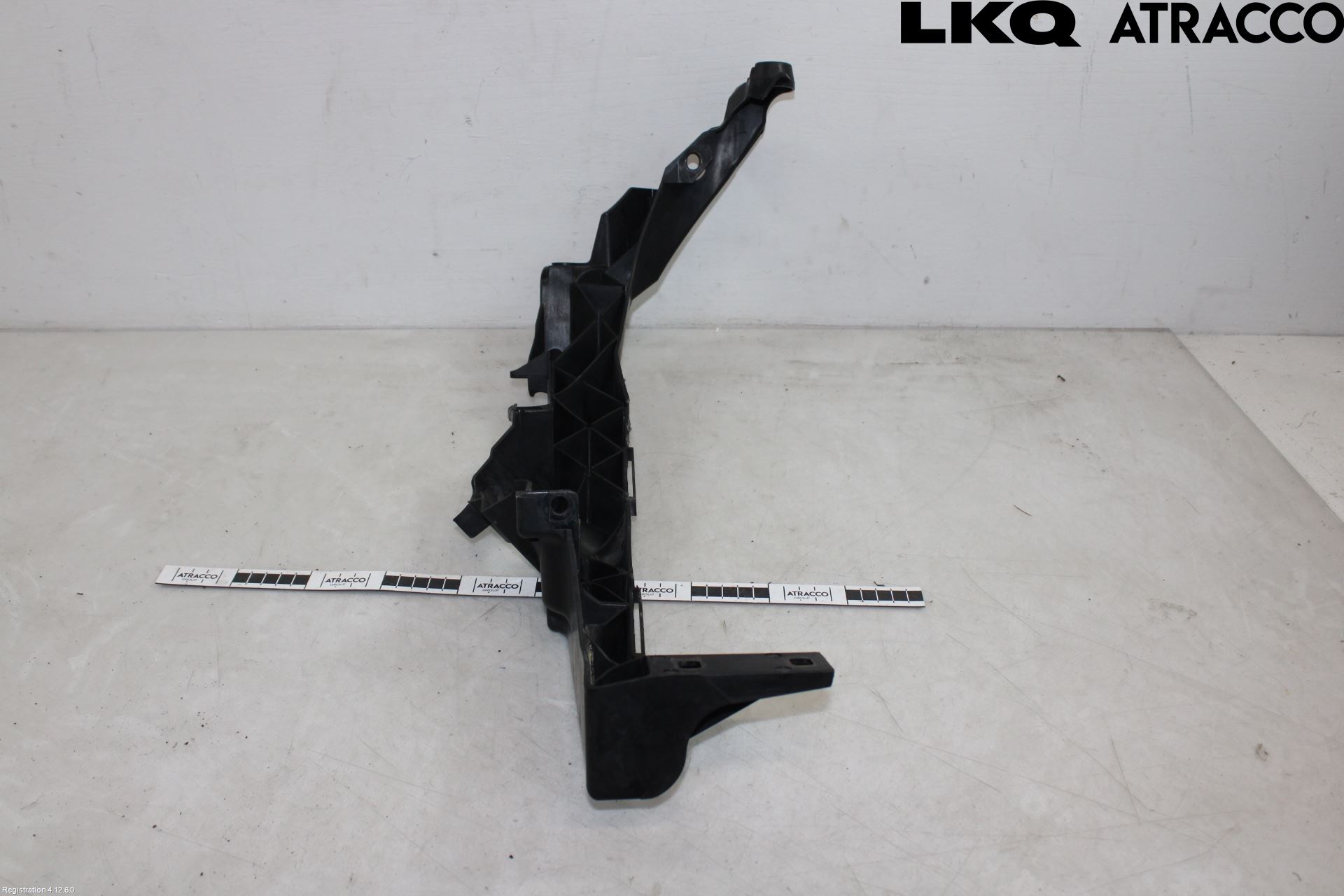 BMW 3 E90/91 SED/TOU 05-12 Frontlykt Ramme V Lyktering