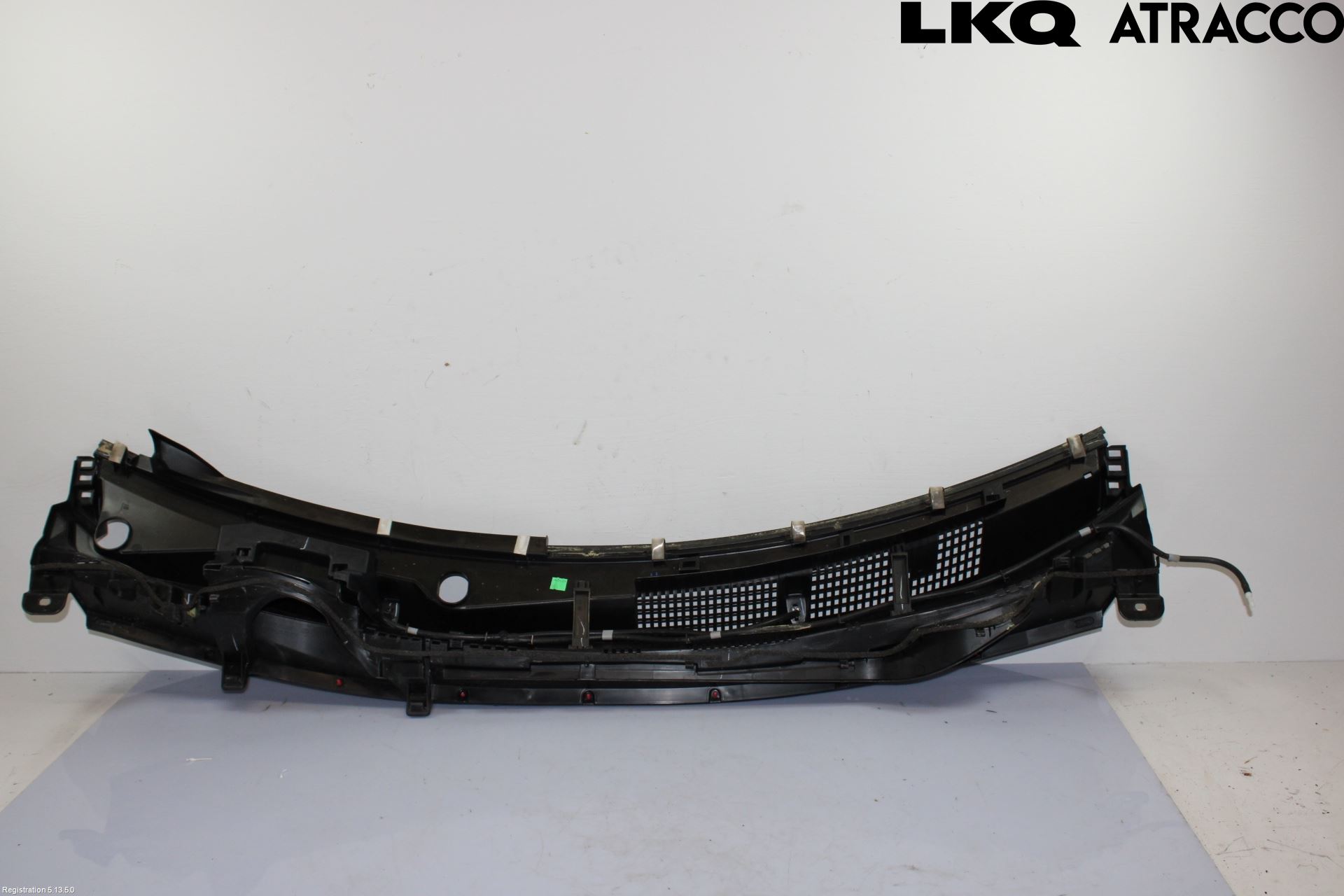 Toyota YARIS XP21 20- Visker Deksel-Grill-Under Frr
