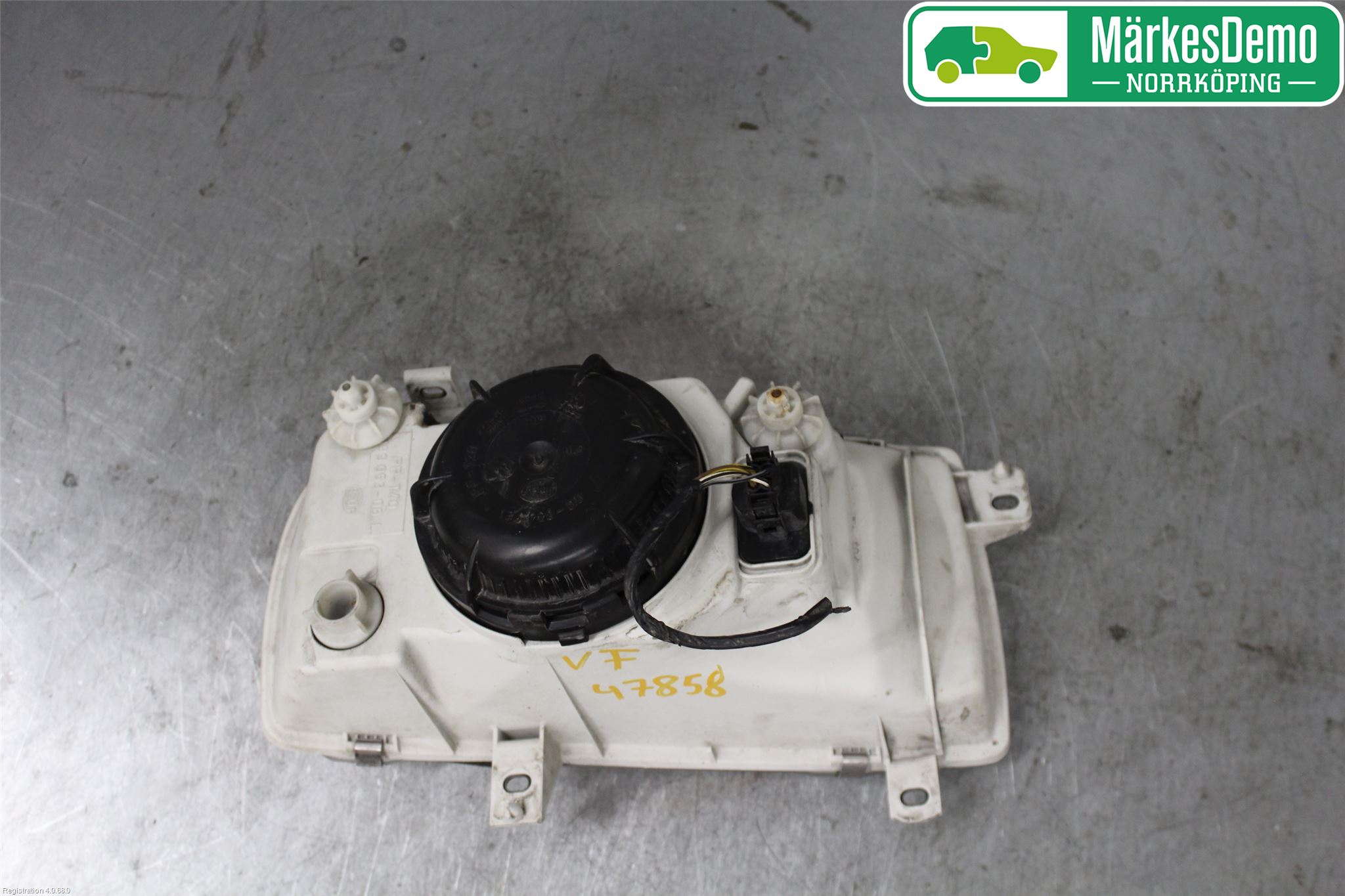 Volkswagen VW VENTO 92-98 Frontlykt Venstre