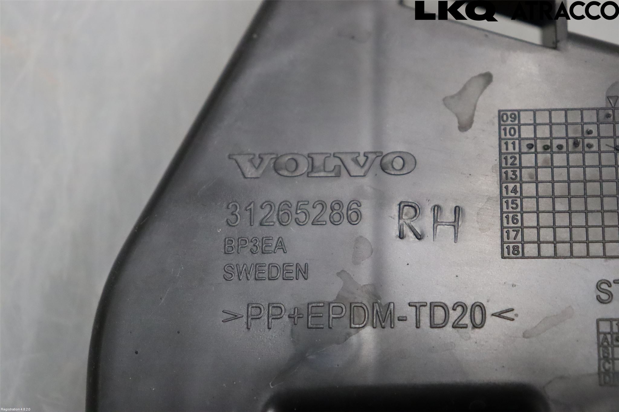 Volvo V60 11-13 Støtfangerfeste Bak Høyre