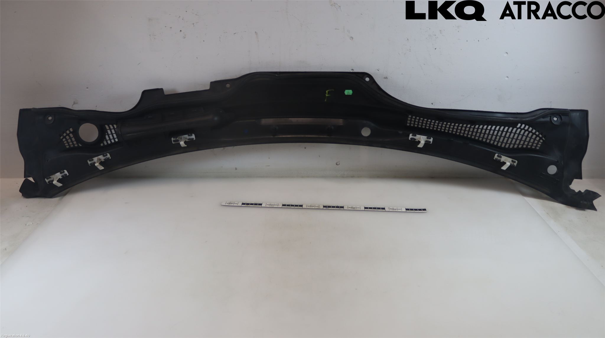 Volvo V50 04-07 Visker Deksel-Grill-Under Frr
