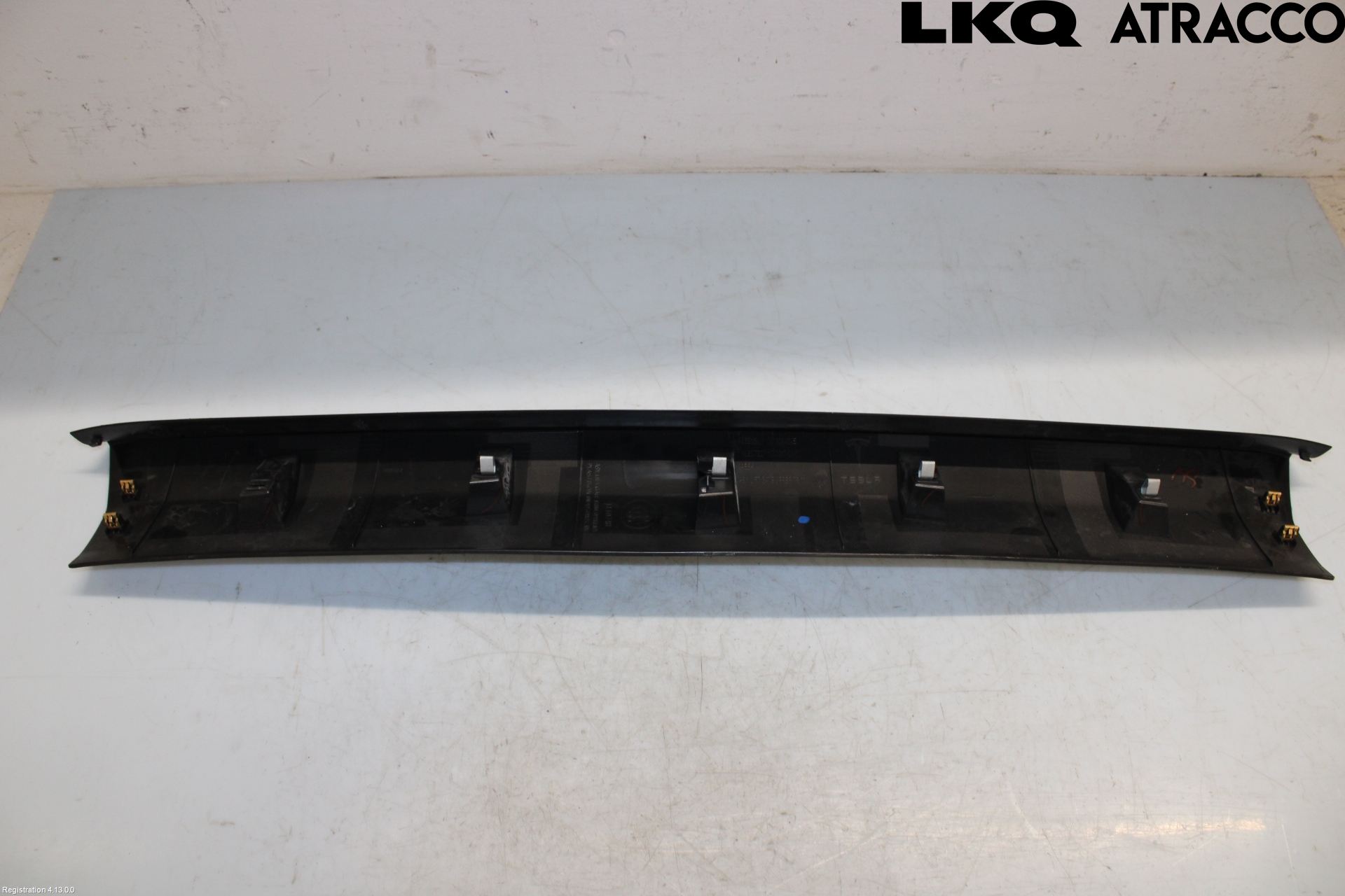 Tesla MODEL X 16- Innr Bakluketrekk