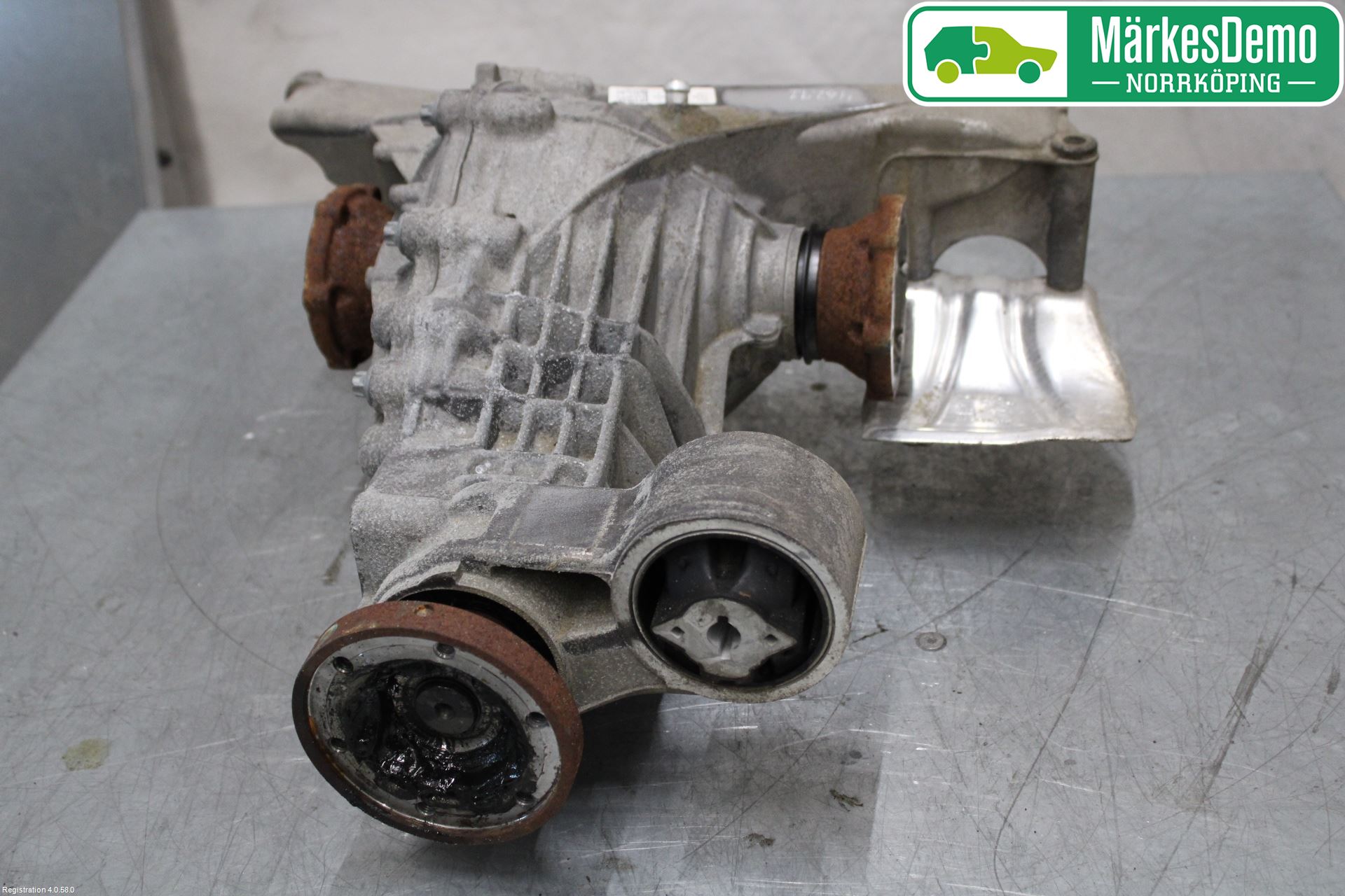 Audi A4/S4 B9 16-19 Bakaksel Kardang Bak -Diff