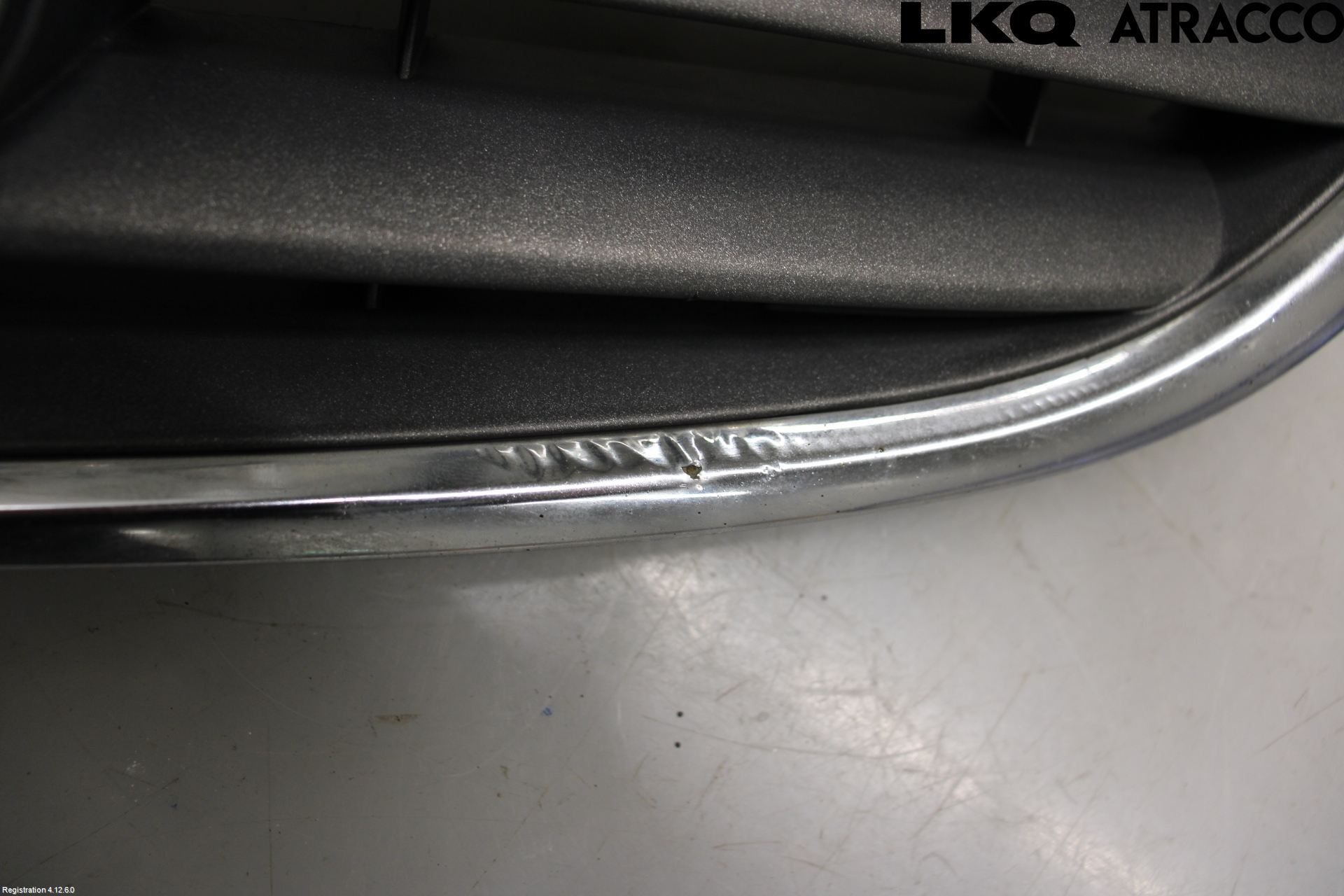 Toyota AVENSIS 98-02 Grill Komplett